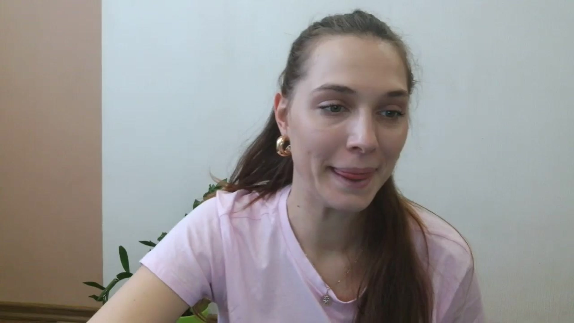Gallery image thumbnail from HaleyReed's myfreecams stream on, 04/13/2025, 12:03 image 10 of 20