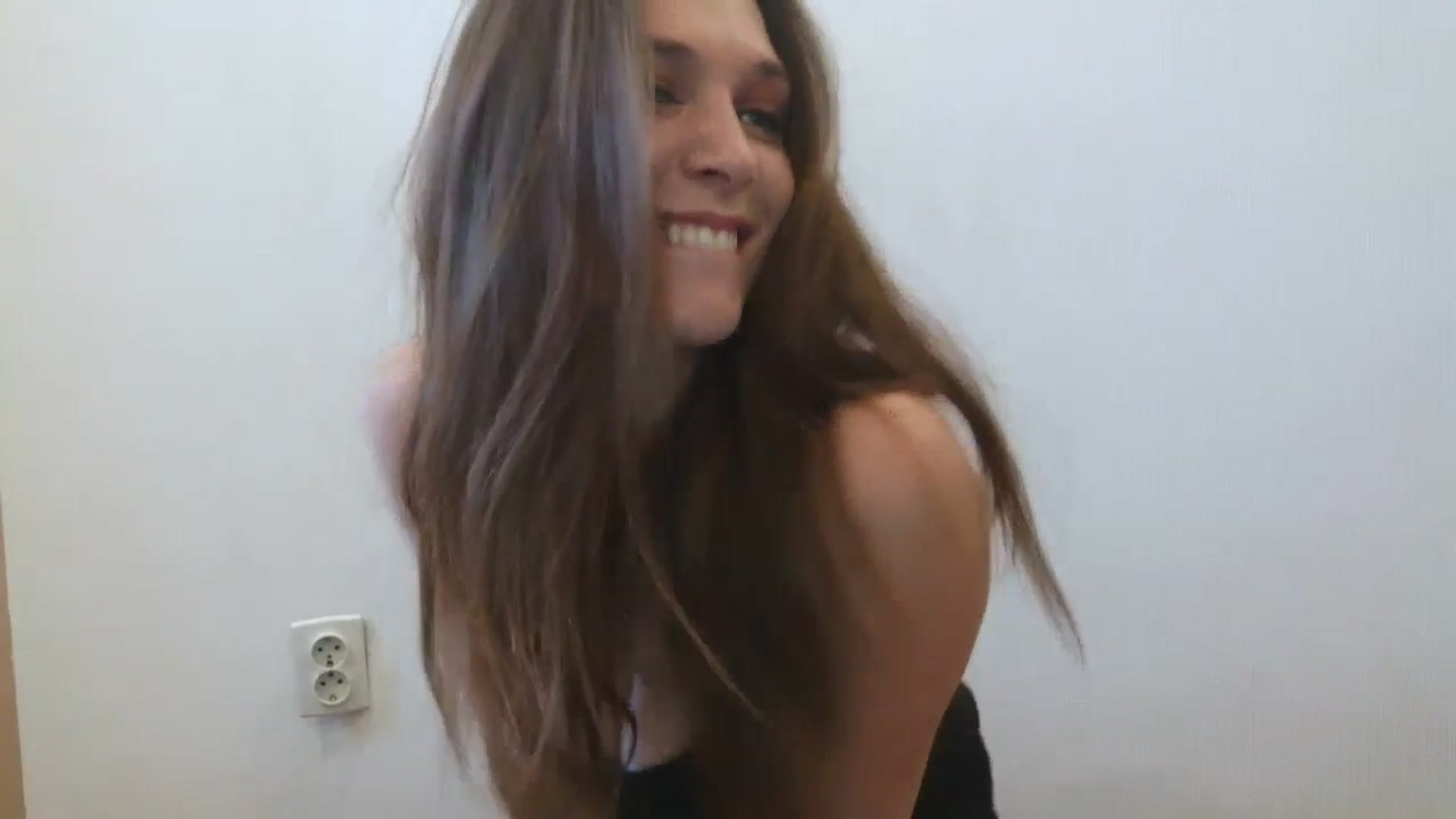 Gallery image thumbnail from HaleyReed's myfreecams stream on, 04/15/2025, 10:34 image 3 of 20