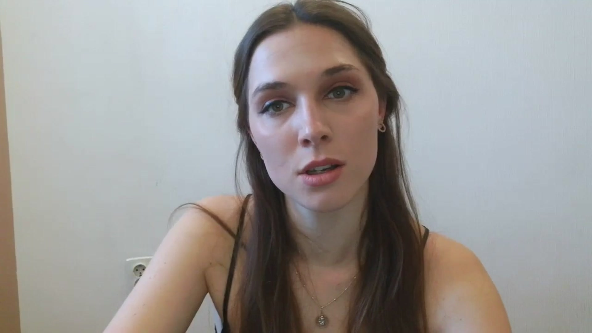 Gallery image thumbnail from HaleyReed's myfreecams stream on, 04/15/2025, 11:00 image 4 of 20