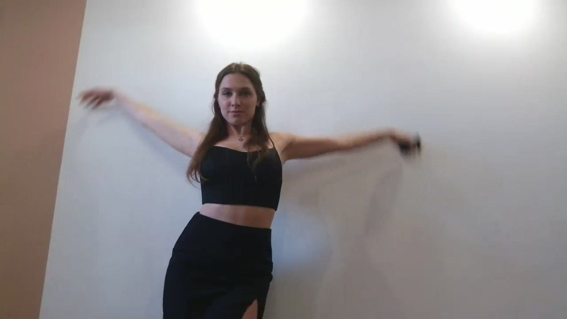 Gallery image thumbnail from HaleyReed's myfreecams stream on, 04/15/2025, 11:22 image 2 of 20