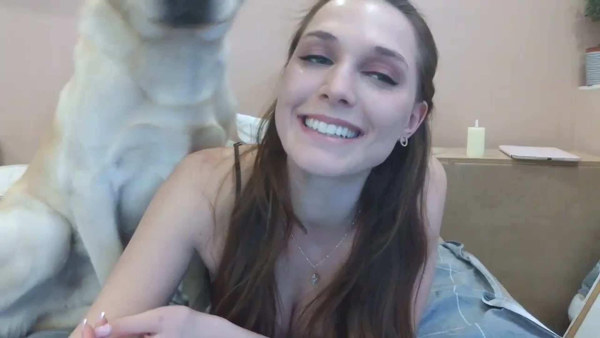 Gallery image thumbnail from HaleyReed's myfreecams stream on, 04/15/2025, 12:10 image 15 of 20