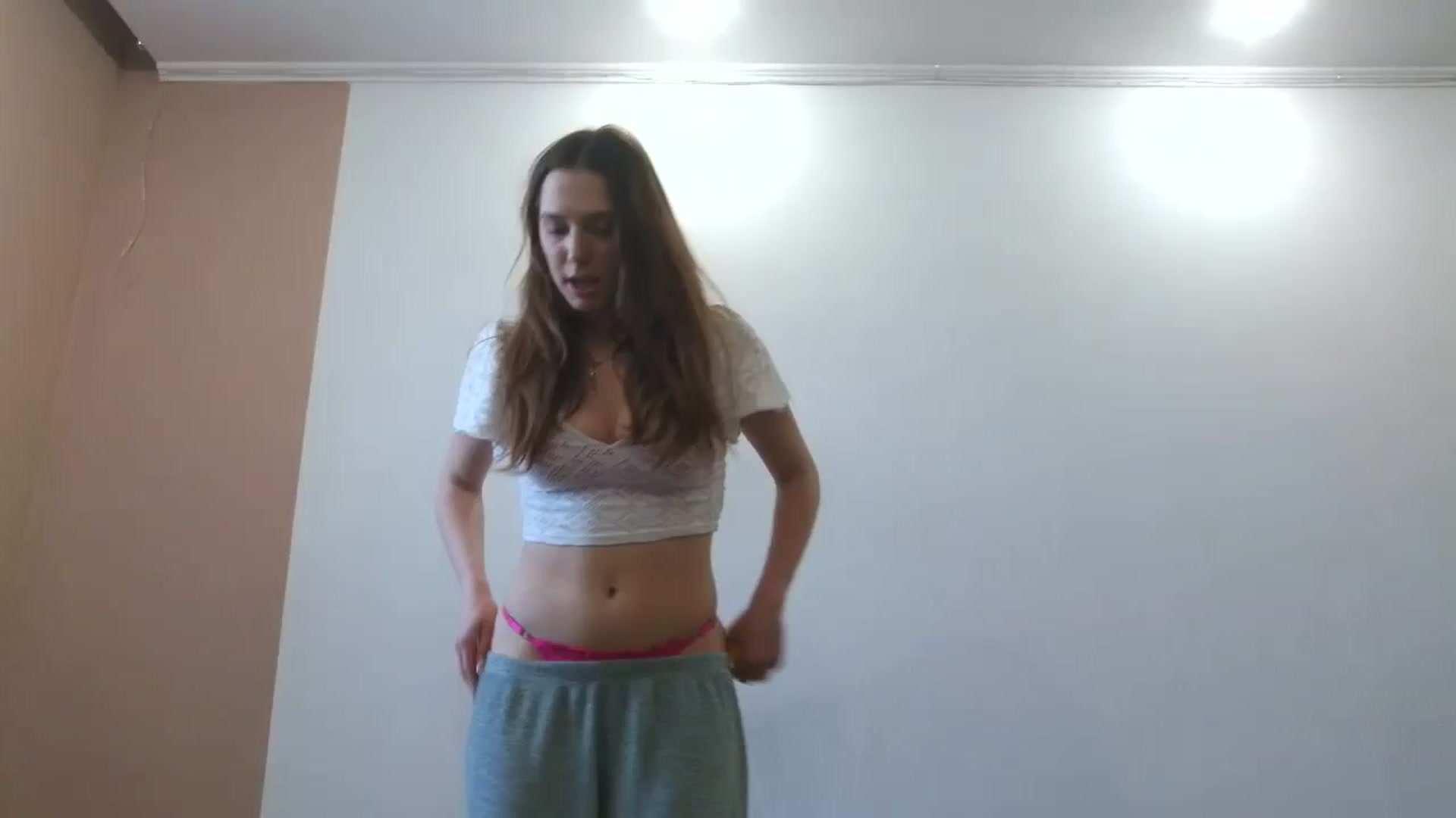 Gallery image thumbnail from HaleyReed's myfreecams stream on, 04/16/2025, 12:56 image 1 of 20