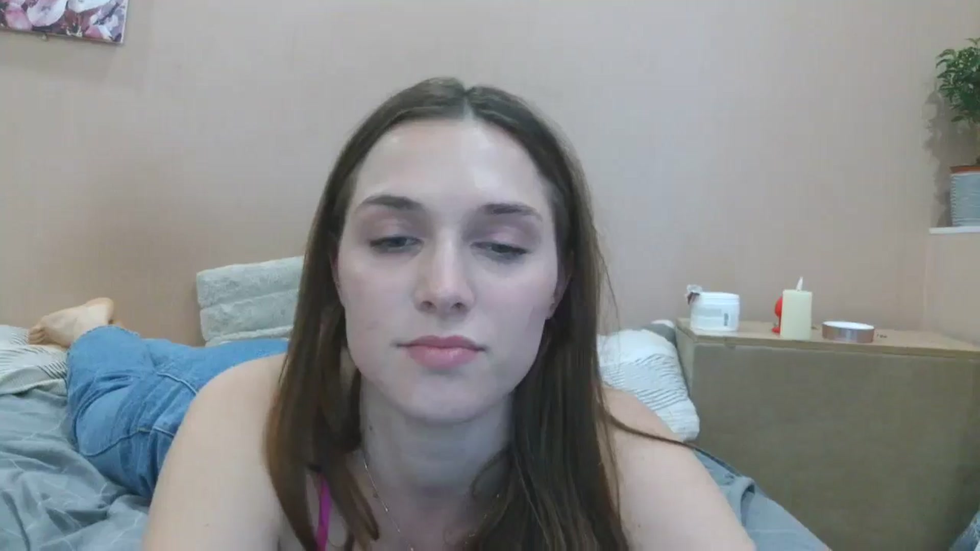 Gallery image thumbnail from HaleyReed's myfreecams stream on, 04/16/2025, 16:07 image 9 of 20
