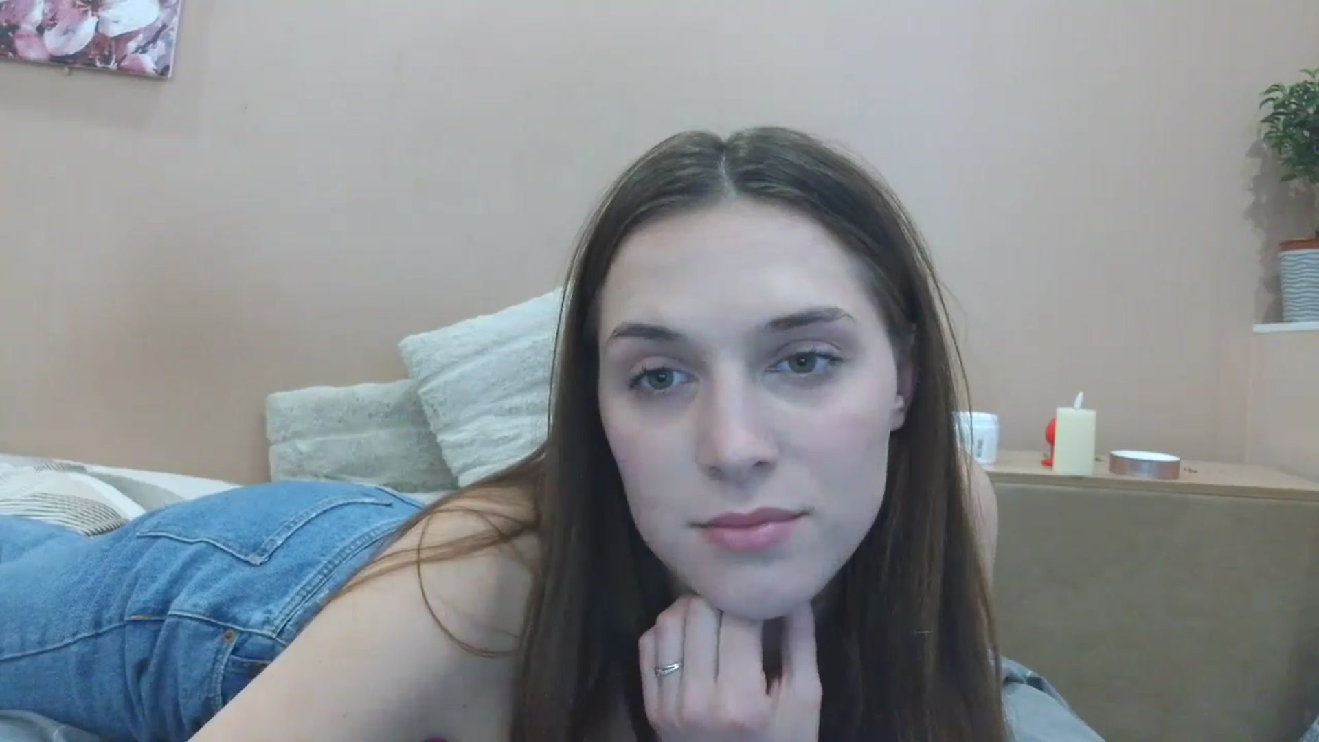 Gallery image thumbnail from HaleyReed's myfreecams stream on, 04/16/2025, 16:07 image 18 of 20