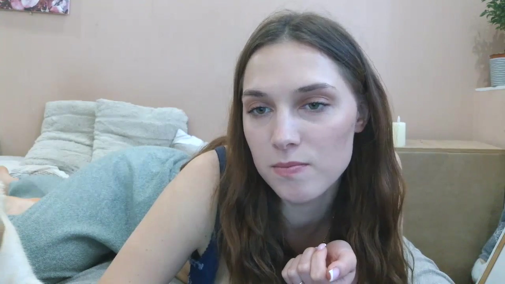 Gallery image thumbnail from HaleyReed's myfreecams stream on, 04/17/2025, 14:09 image 2 of 20