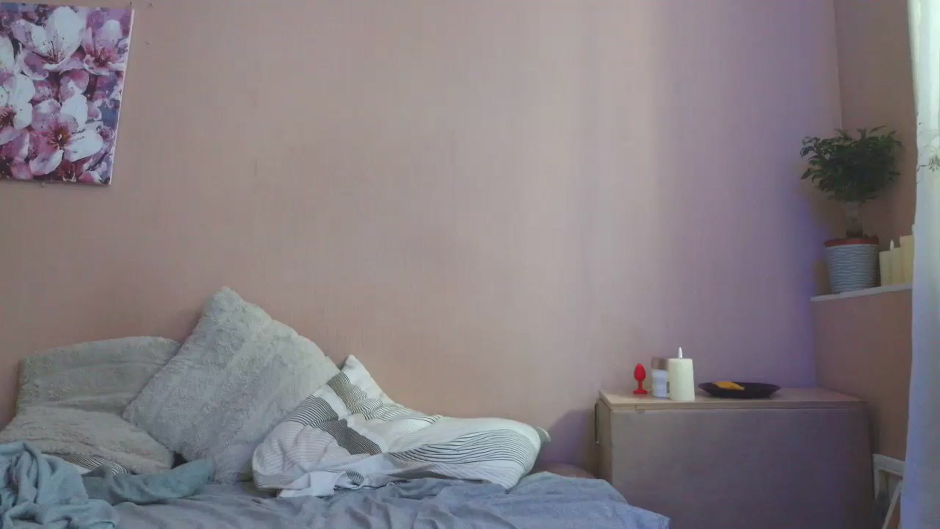 Gallery image thumbnail from HaleyReed's myfreecams stream on, 04/17/2025, 14:09 image 13 of 20