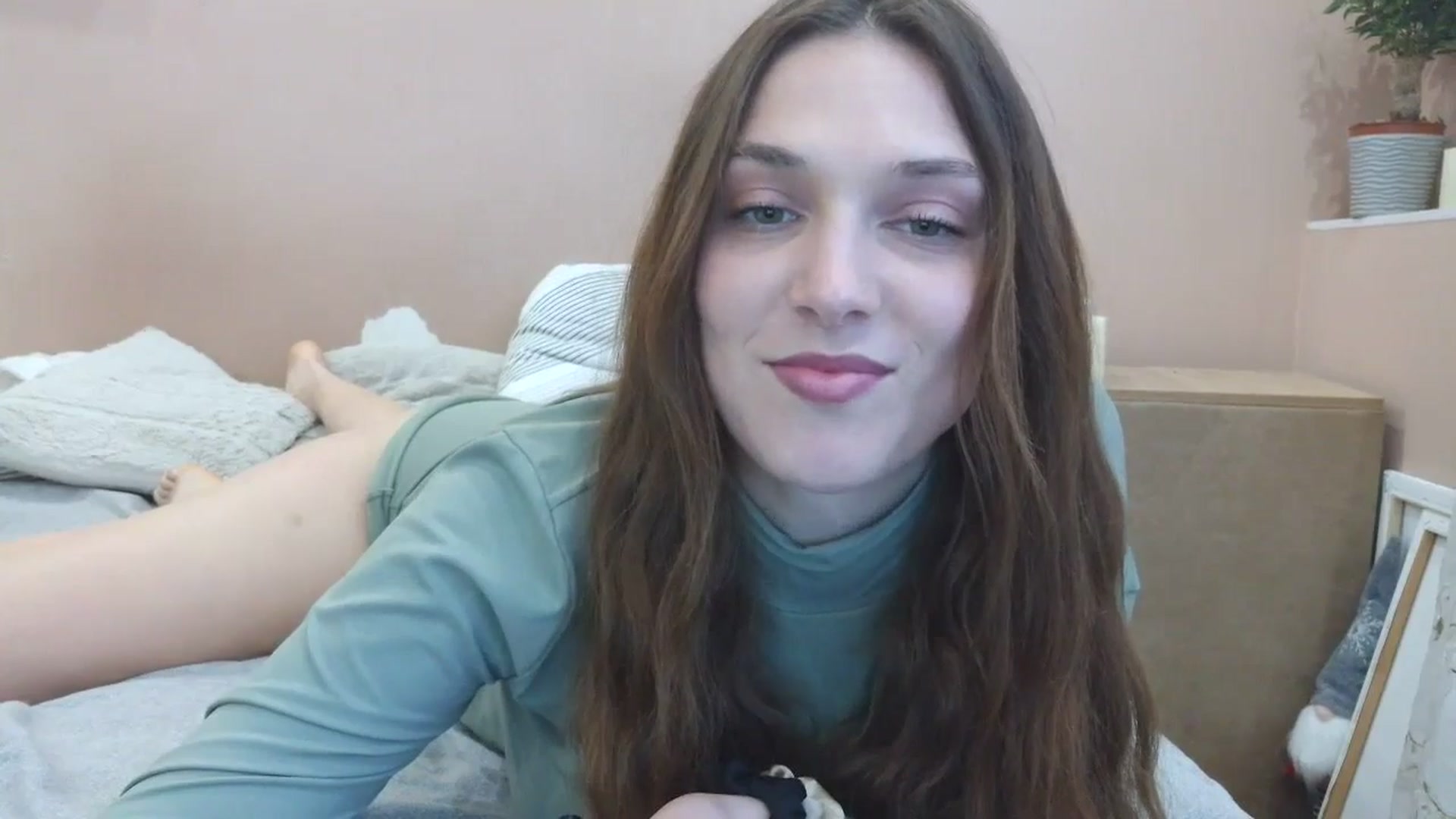 Gallery image thumbnail from HaleyReed's myfreecams stream on, 04/18/2025, 11:33 image 7 of 20