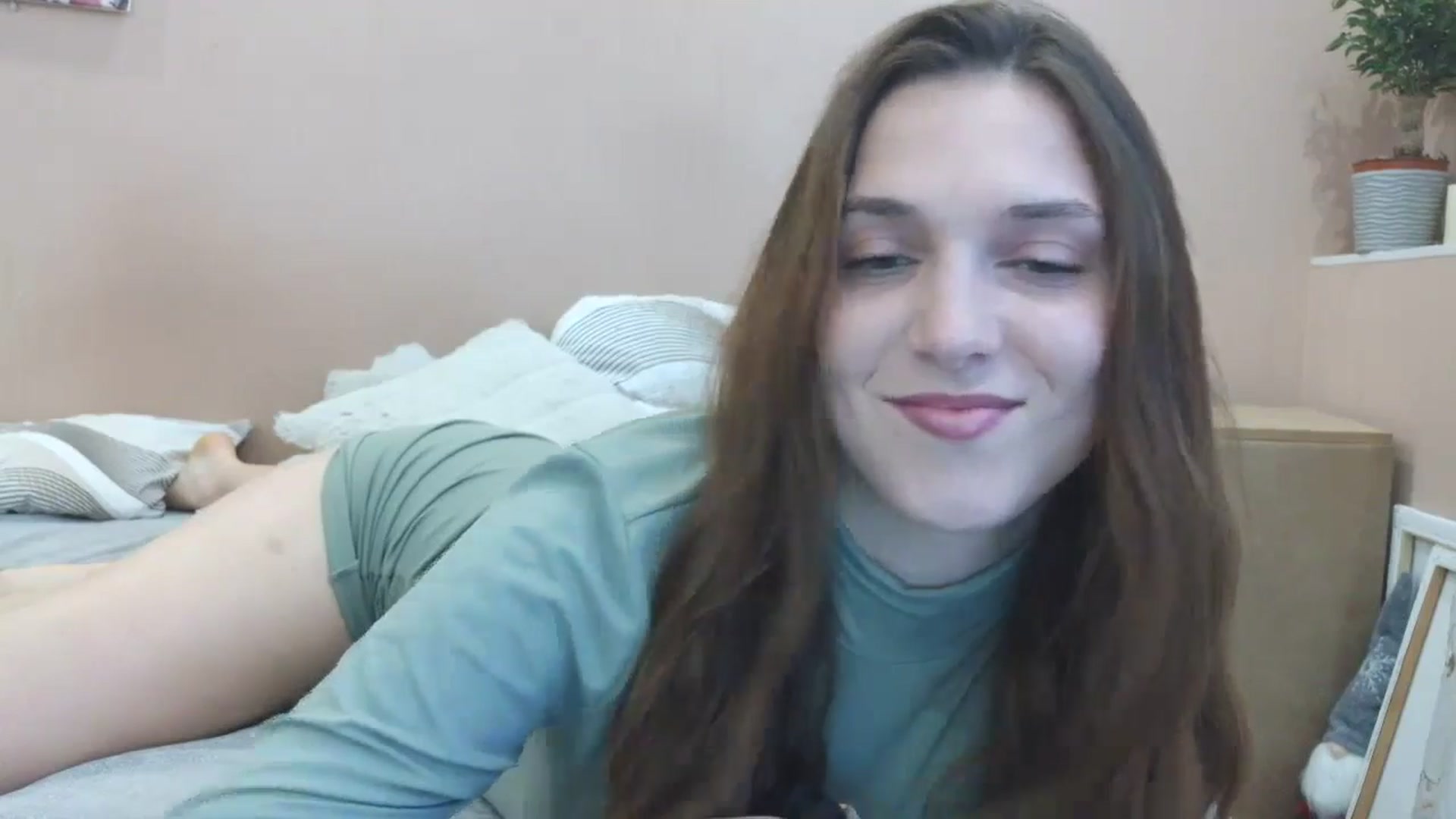 Gallery image thumbnail from HaleyReed's myfreecams stream on, 04/18/2025, 12:01 image 19 of 20