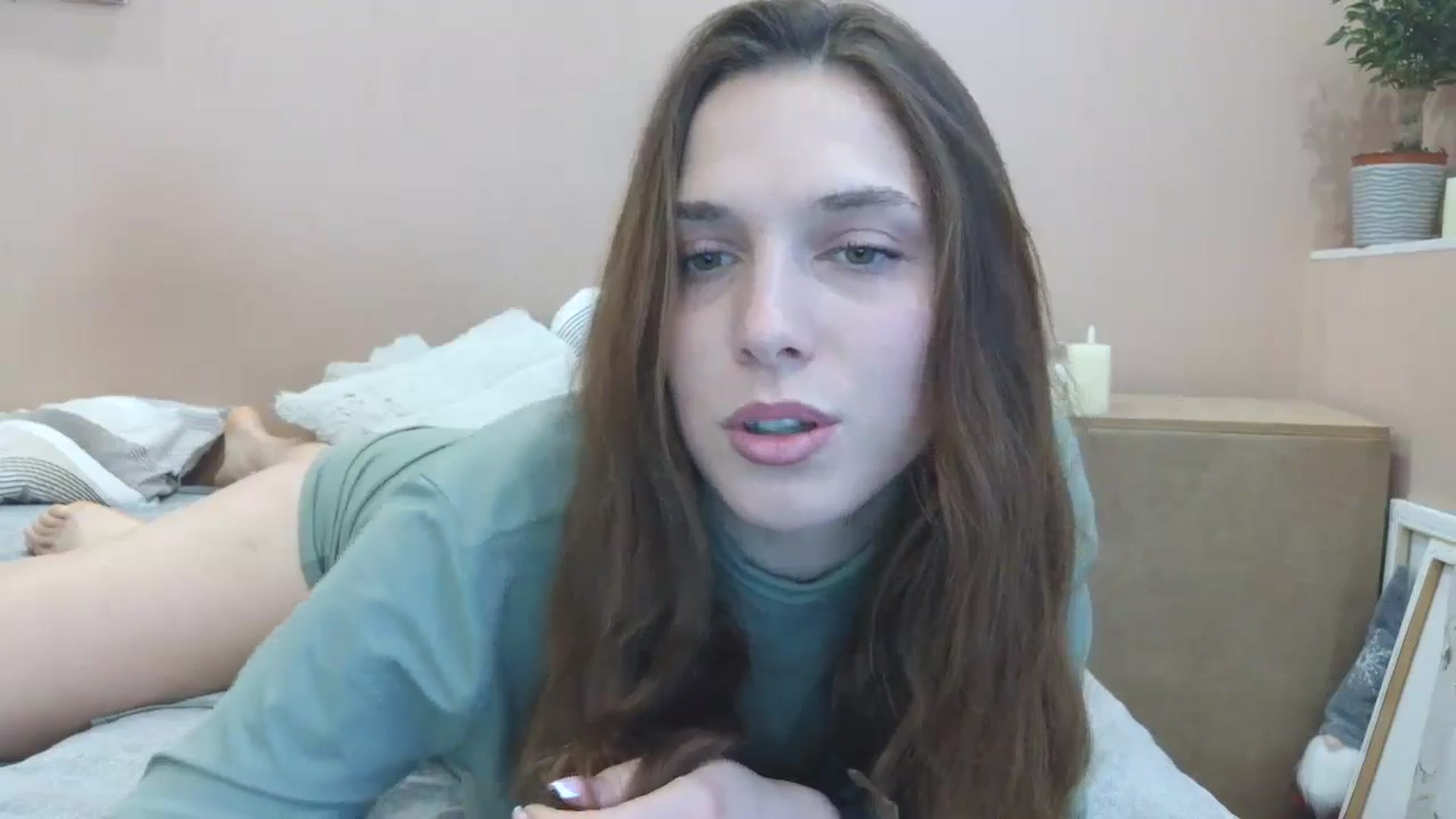 Gallery image thumbnail from HaleyReed's myfreecams stream on, 04/18/2025, 12:01 image 16 of 20