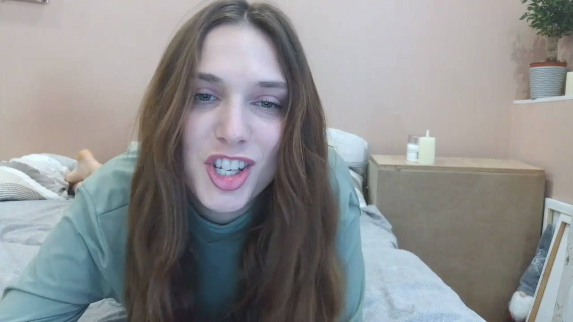 Gallery image thumbnail from HaleyReed's myfreecams stream on, 04/18/2025, 12:01 image 10 of 20