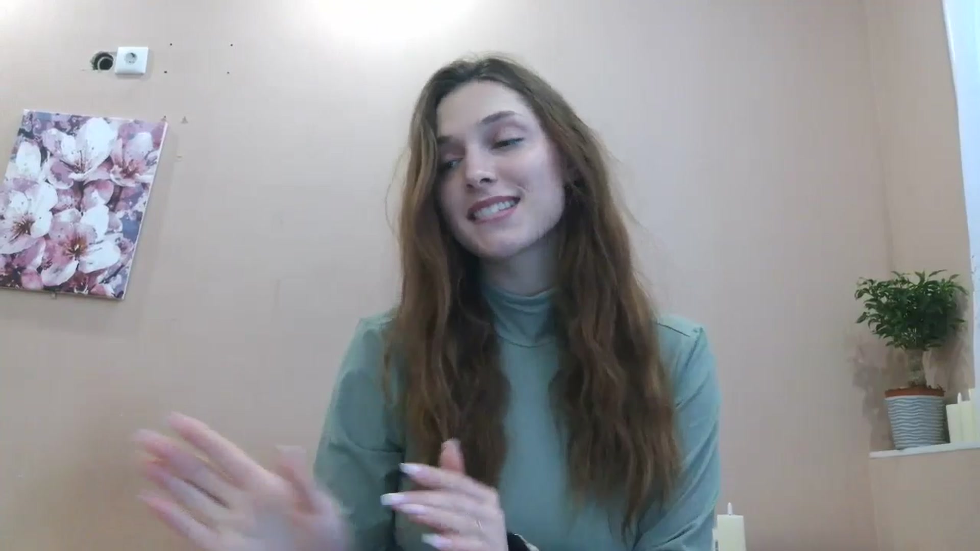 Gallery image thumbnail from HaleyReed's myfreecams stream on, 04/18/2025, 12:01 image 20 of 20