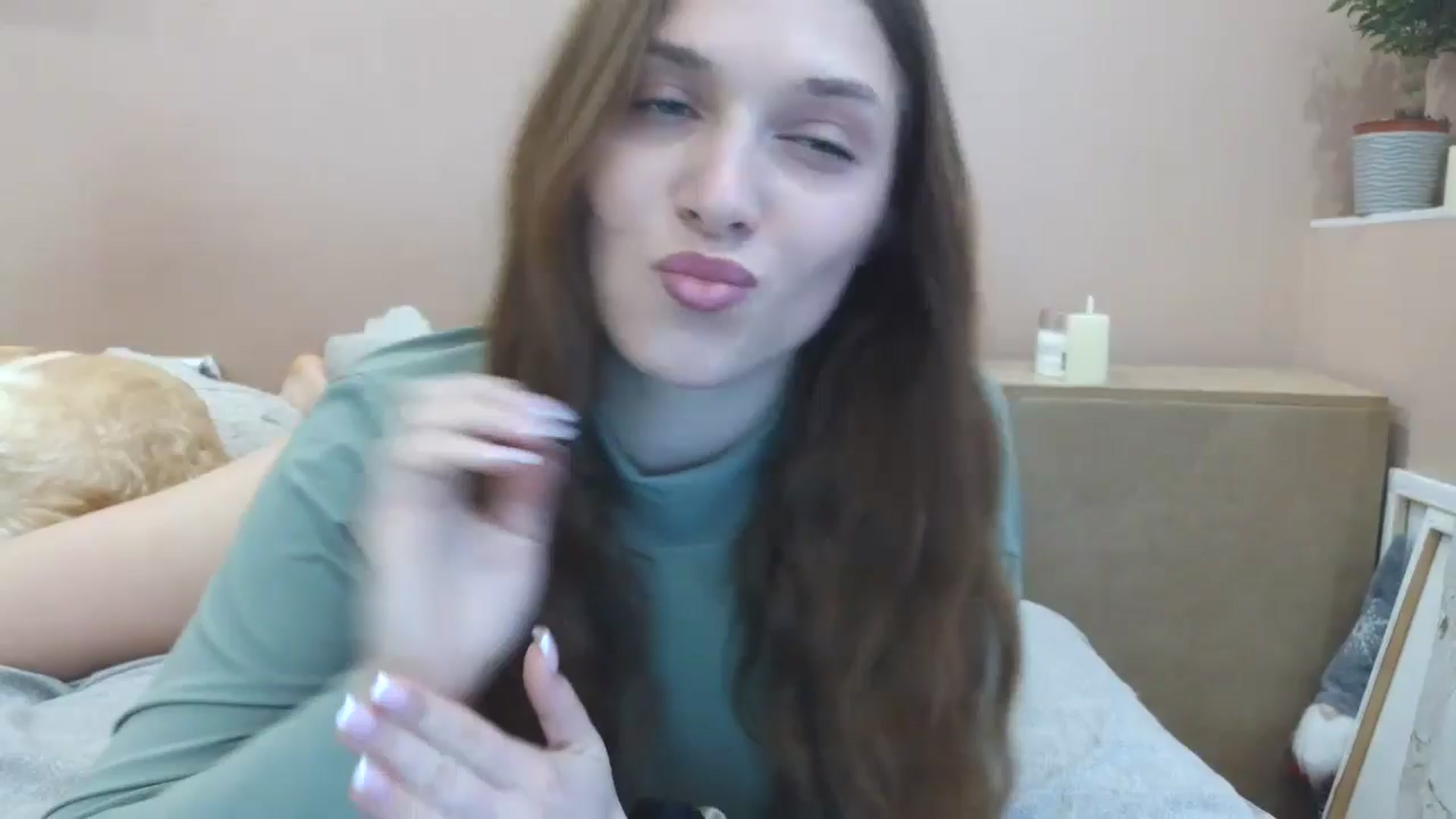 Gallery image thumbnail from HaleyReed's myfreecams stream on, 04/18/2025, 12:01 image 1 of 20