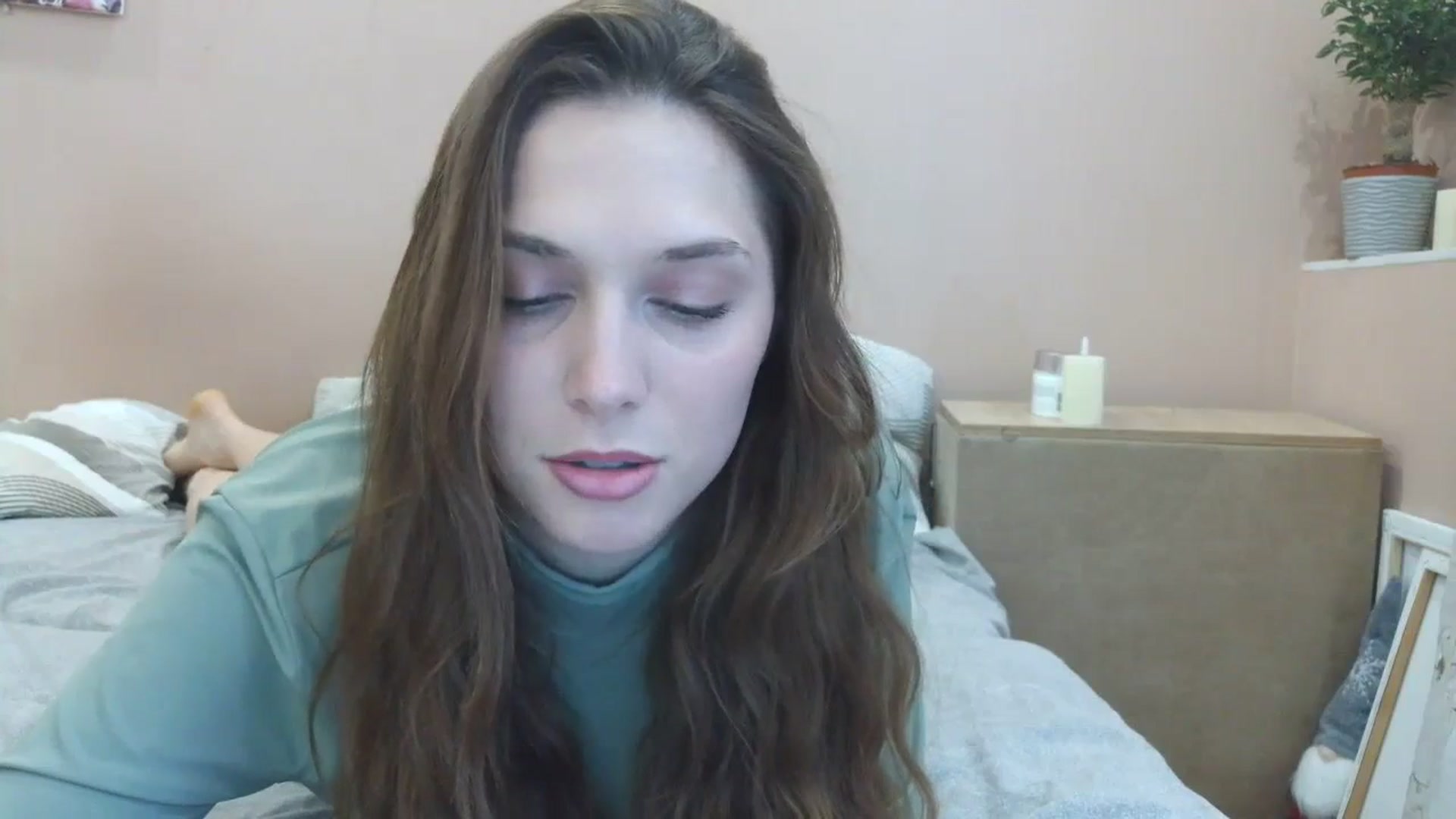 Gallery image thumbnail from HaleyReed's myfreecams stream on, 04/18/2025, 12:01 image 12 of 20