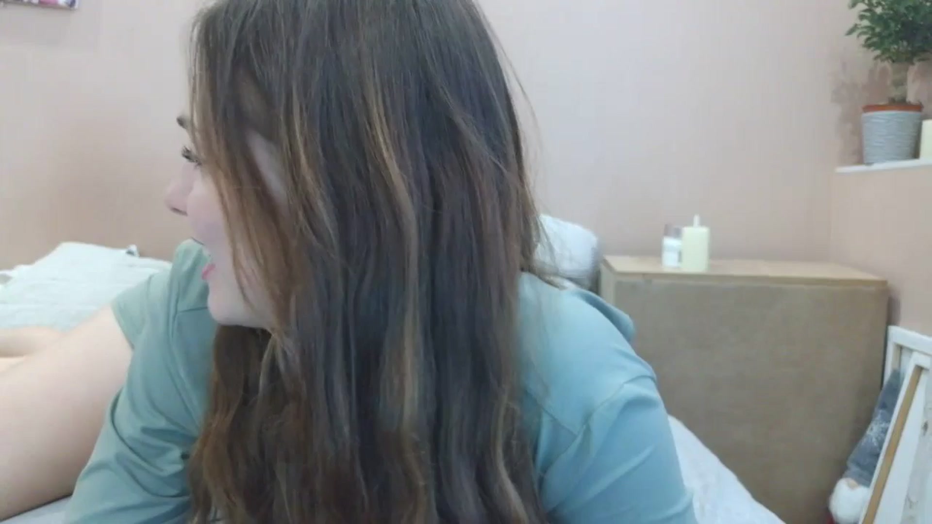 Gallery image thumbnail from HaleyReed's myfreecams stream on, 04/18/2025, 12:01 image 7 of 20