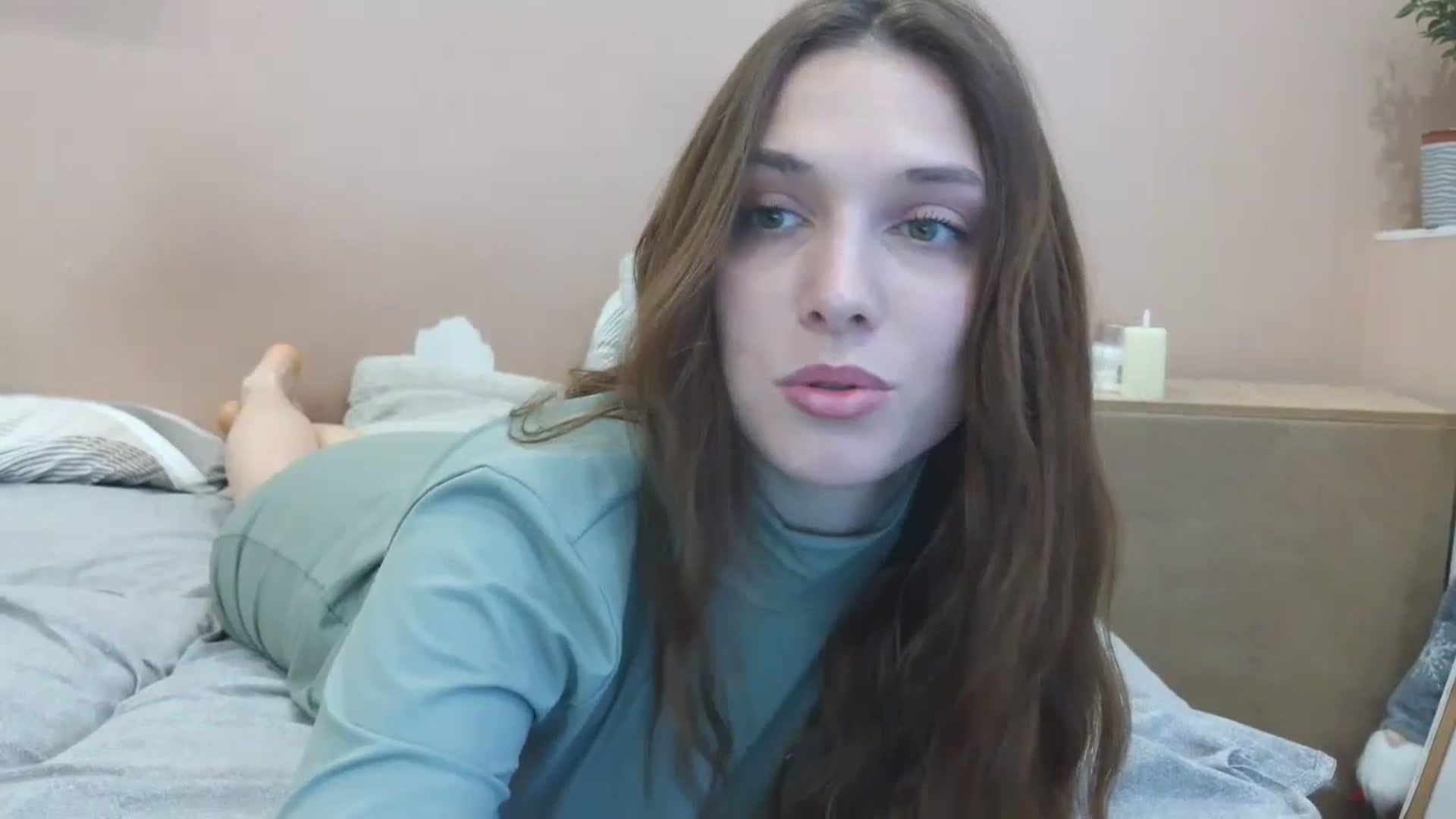 Gallery image thumbnail from HaleyReed's myfreecams stream on, 04/18/2025, 13:02 image 6 of 20