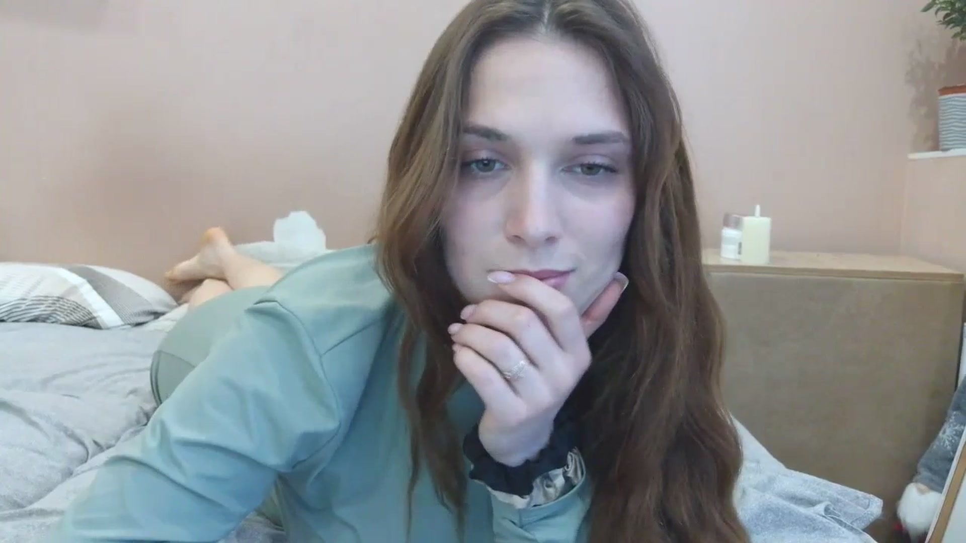 Gallery image thumbnail from HaleyReed's myfreecams stream on, 04/18/2025, 13:02 image 3 of 20