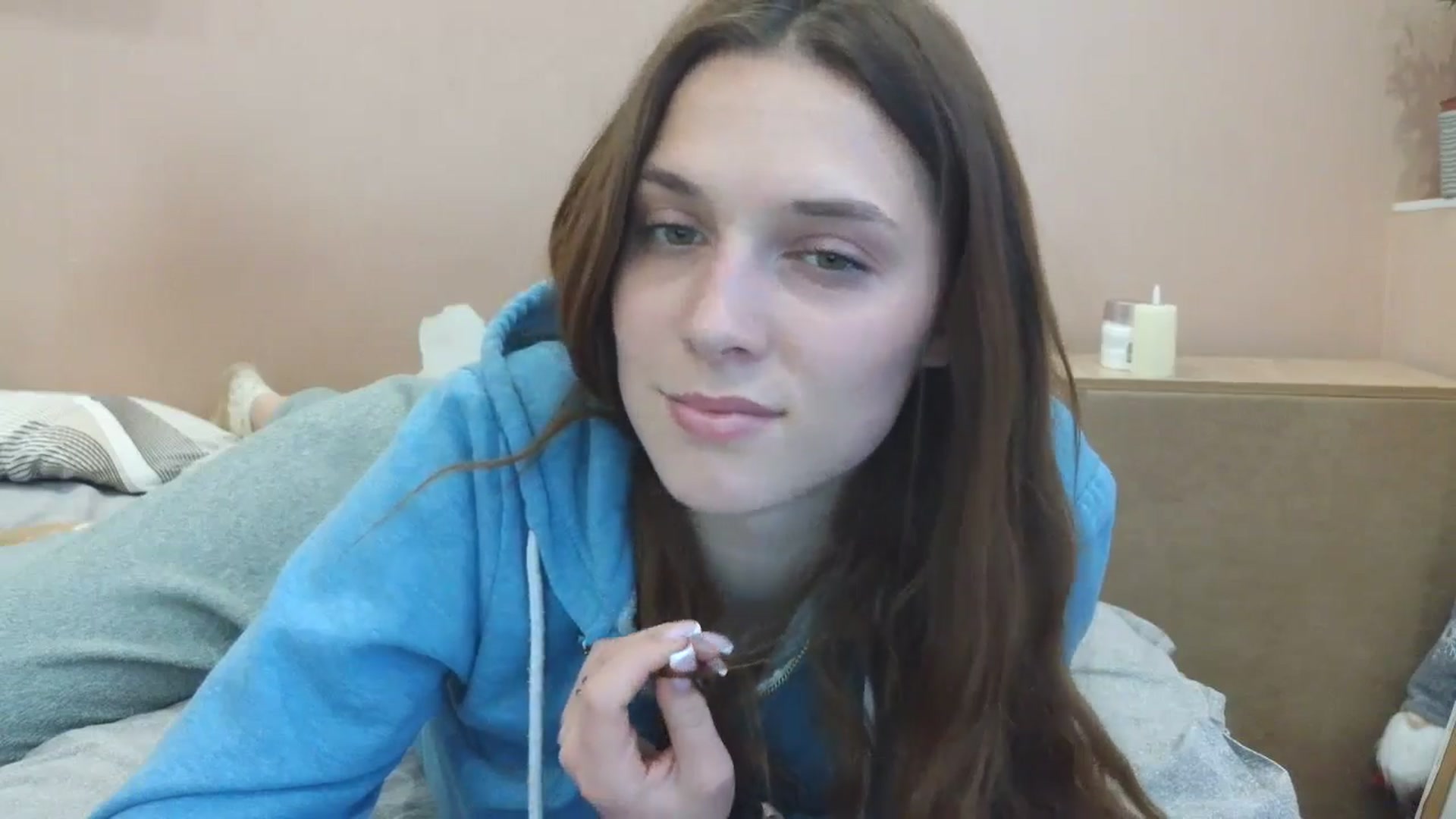 Gallery image thumbnail from HaleyReed's myfreecams stream on, 04/18/2025, 14:26 image 19 of 20