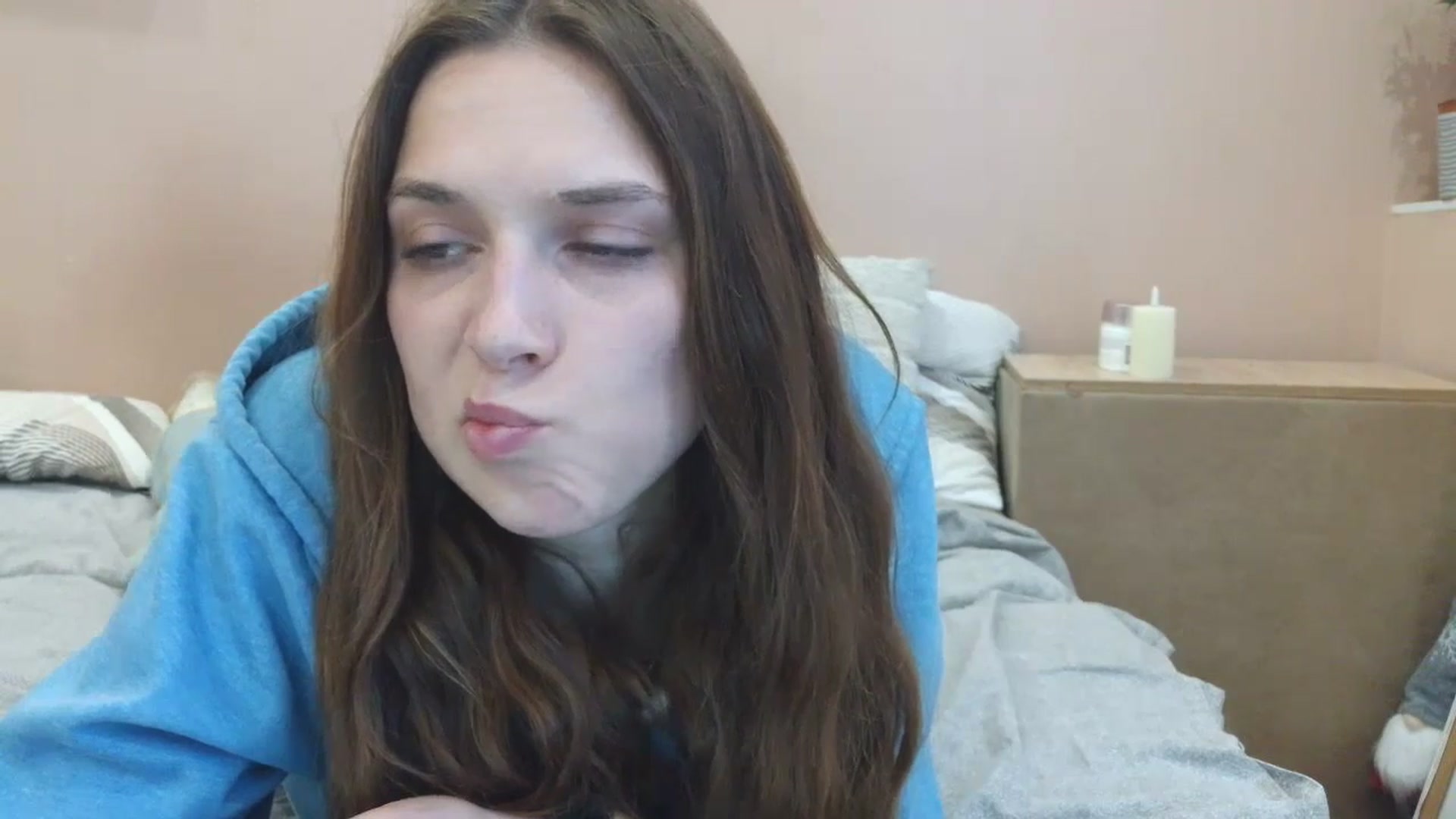 Gallery image thumbnail from HaleyReed's myfreecams stream on, 04/18/2025, 14:26 image 14 of 20