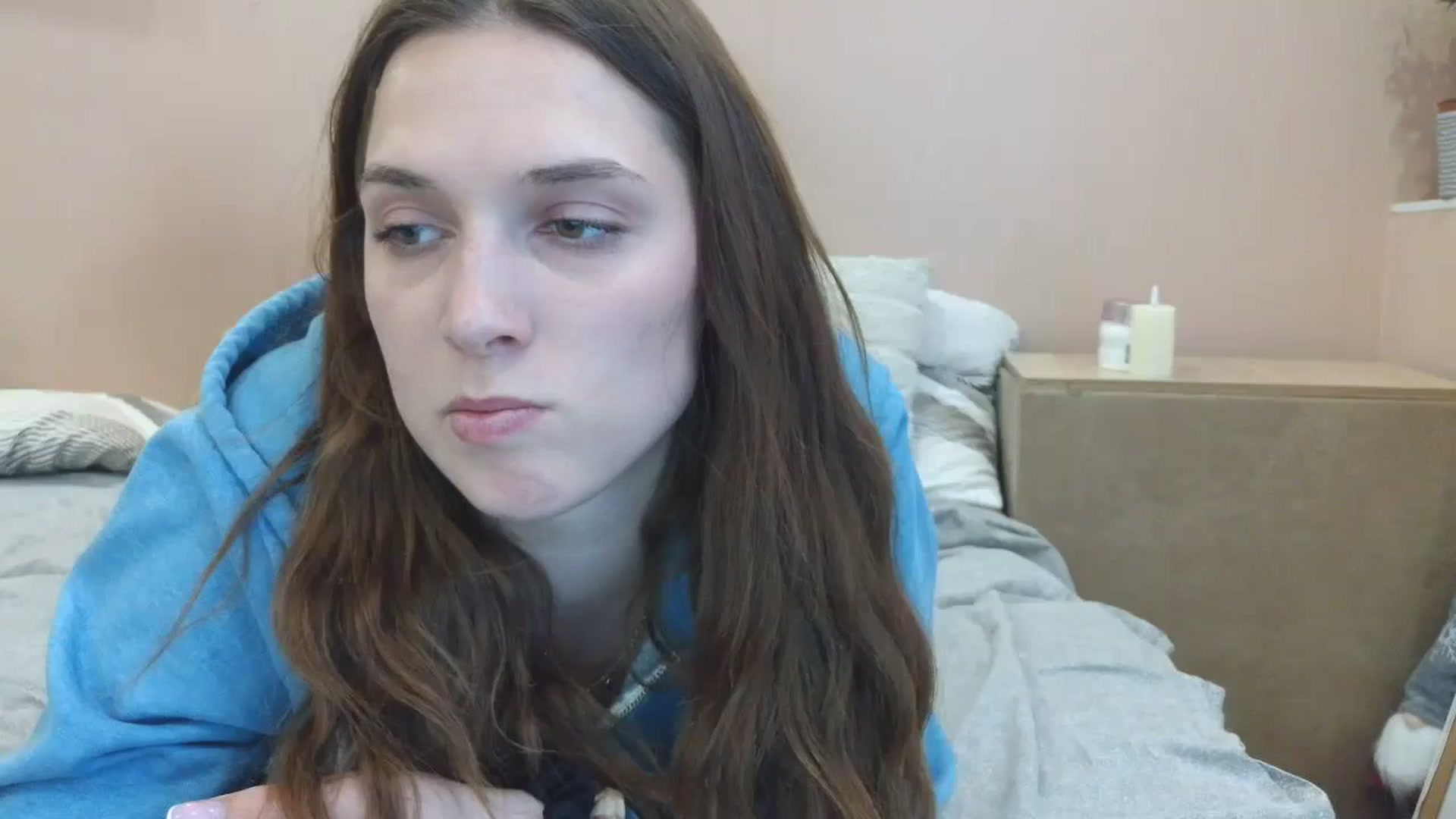 Gallery image thumbnail from HaleyReed's myfreecams stream on, 04/18/2025, 14:26 image 1 of 20