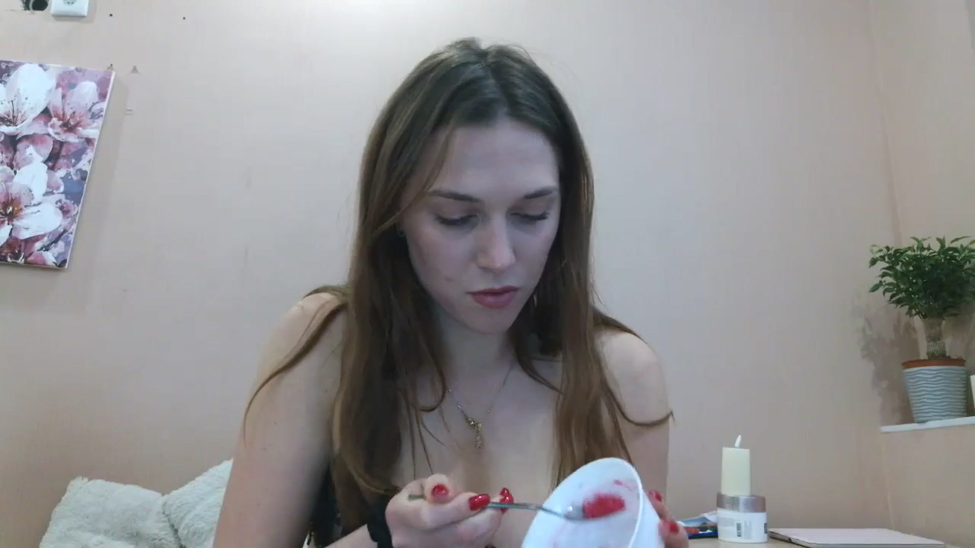 Gallery image thumbnail from HaleyReed's myfreecams stream on, 04/20/2025, 12:57 image 10 of 20