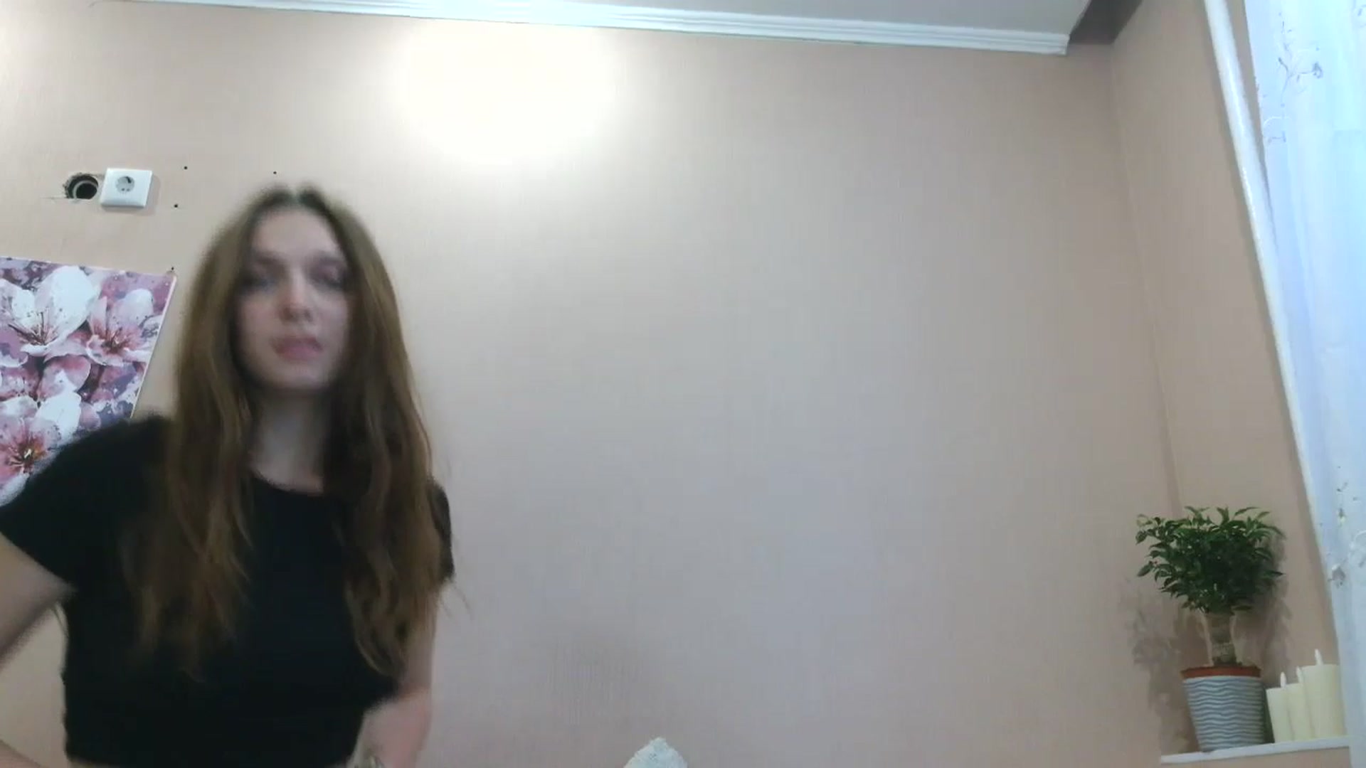 Gallery image thumbnail from HaleyReed's myfreecams stream on, 04/20/2025, 14:40 image 18 of 20