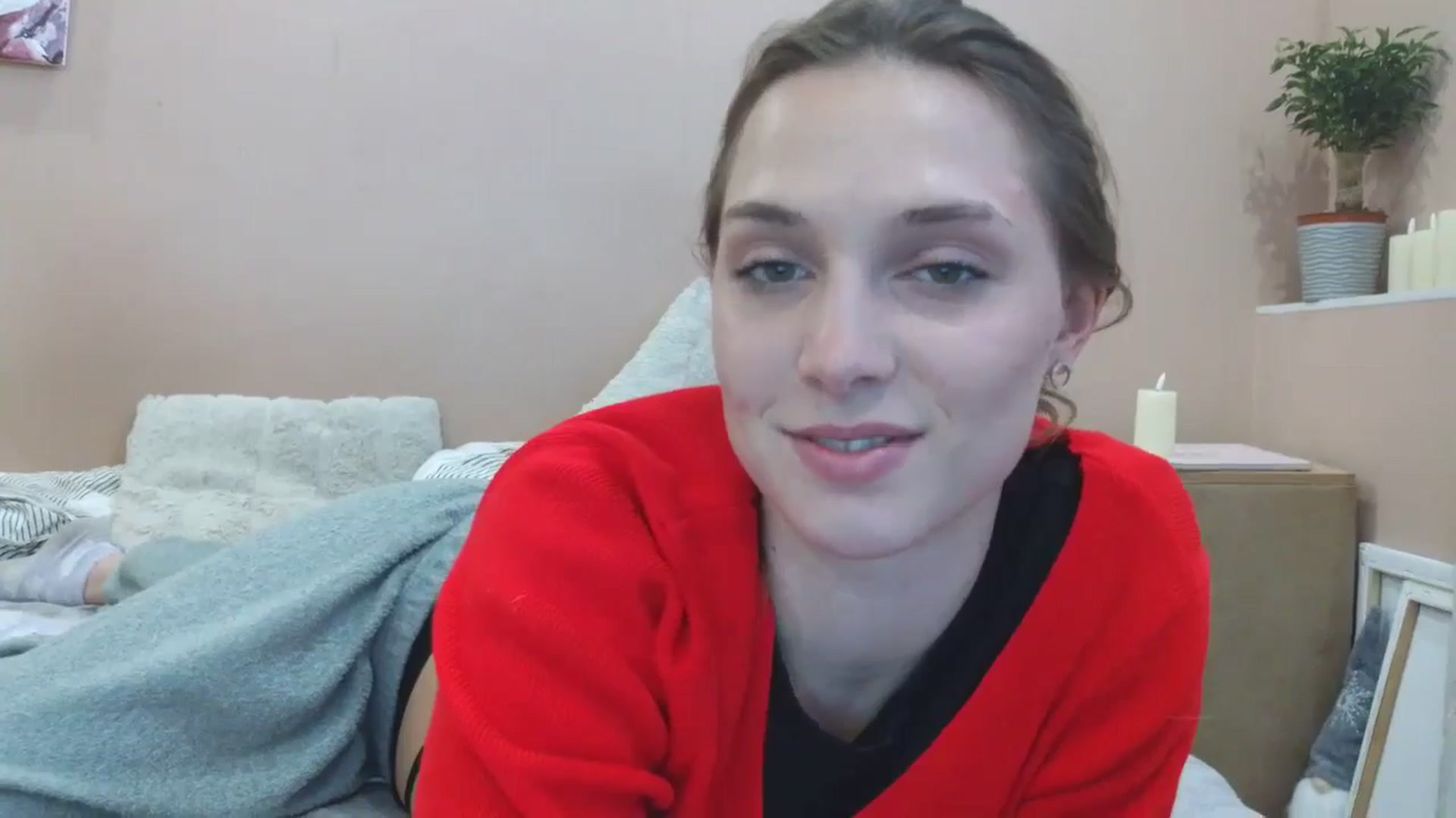 Gallery image thumbnail from HaleyReed's myfreecams stream on, 04/20/2025, 14:40 image 6 of 20