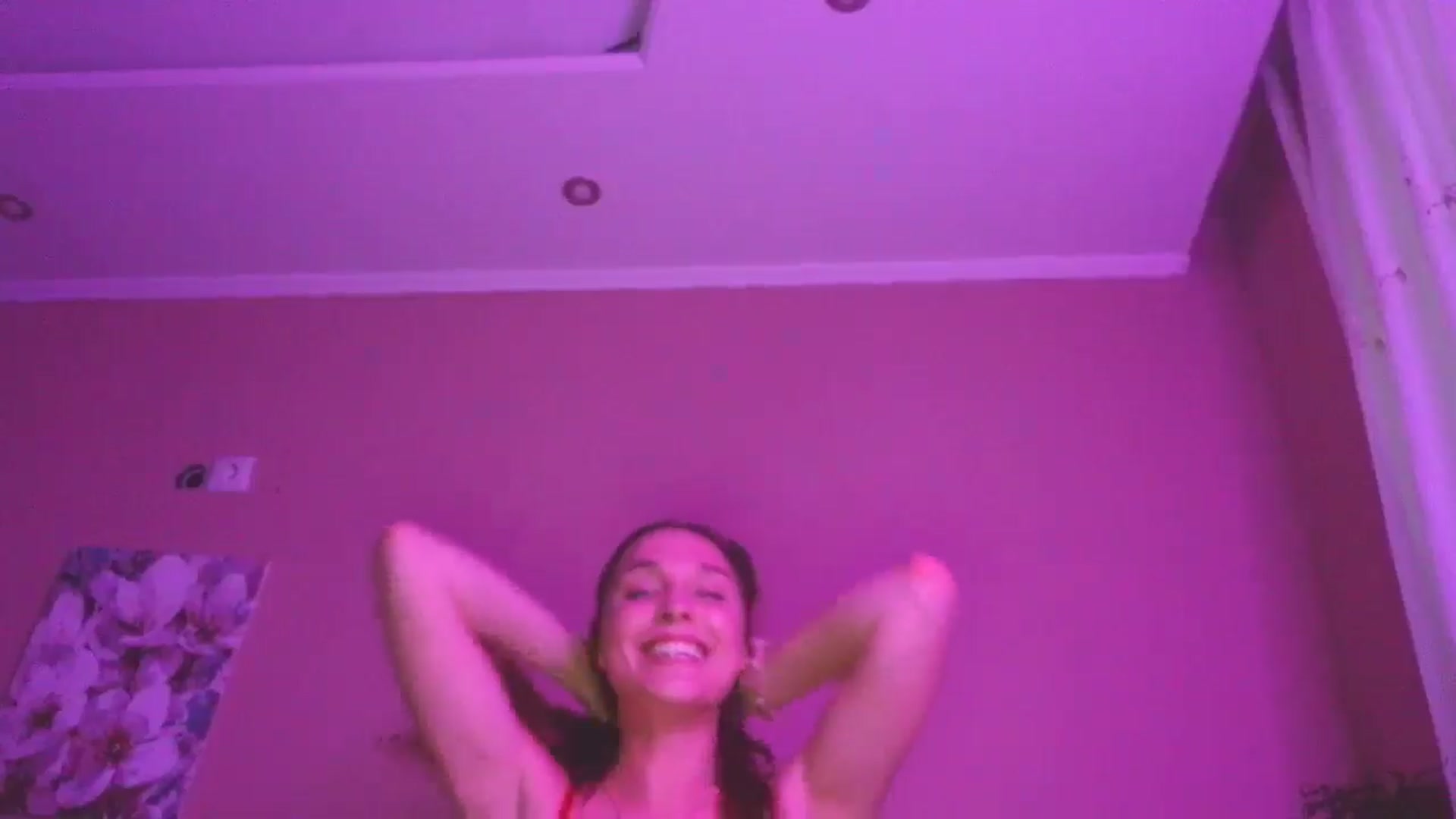 Gallery image thumbnail from HaleyReed's myfreecams stream on, 04/21/2025, 17:35 image 3 of 20