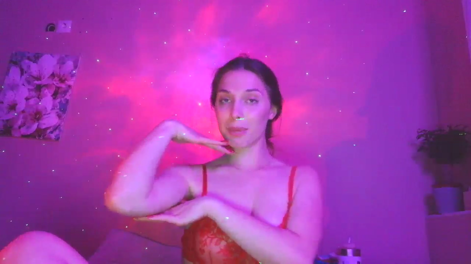 Gallery image thumbnail from HaleyReed's myfreecams stream on, 04/21/2025, 17:35 image 17 of 20