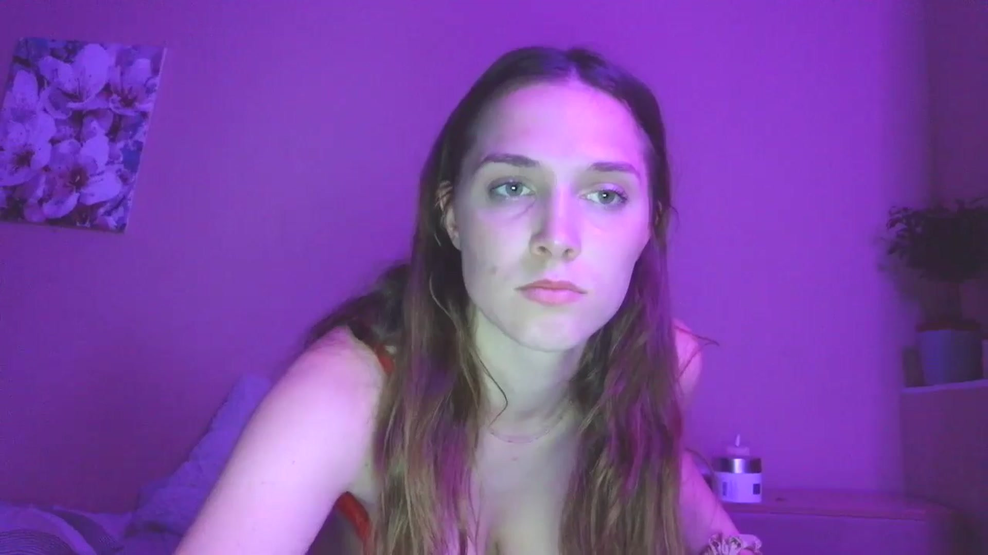 Gallery image thumbnail from HaleyReed's myfreecams stream on, 04/21/2025, 17:35 image 4 of 20