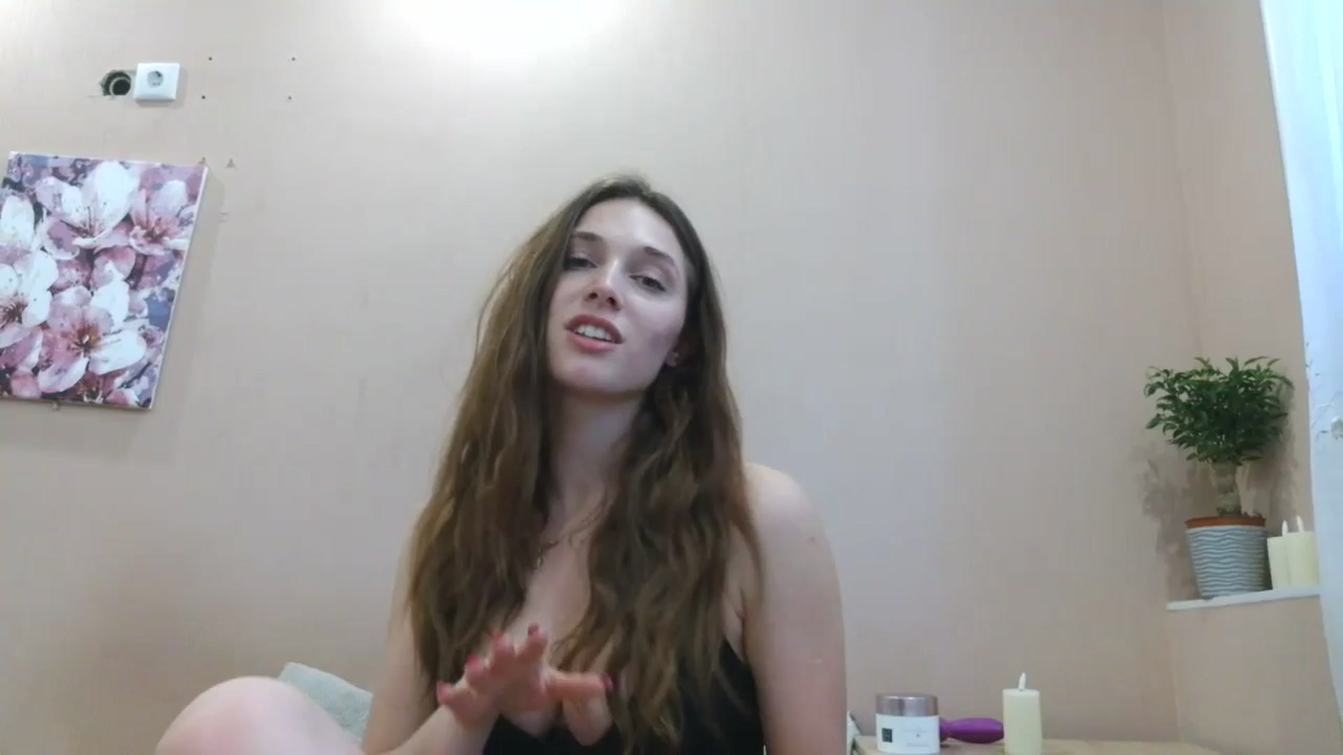 Gallery image thumbnail from HaleyReed's myfreecams stream on, 04/24/2025, 13:41 image 1 of 20