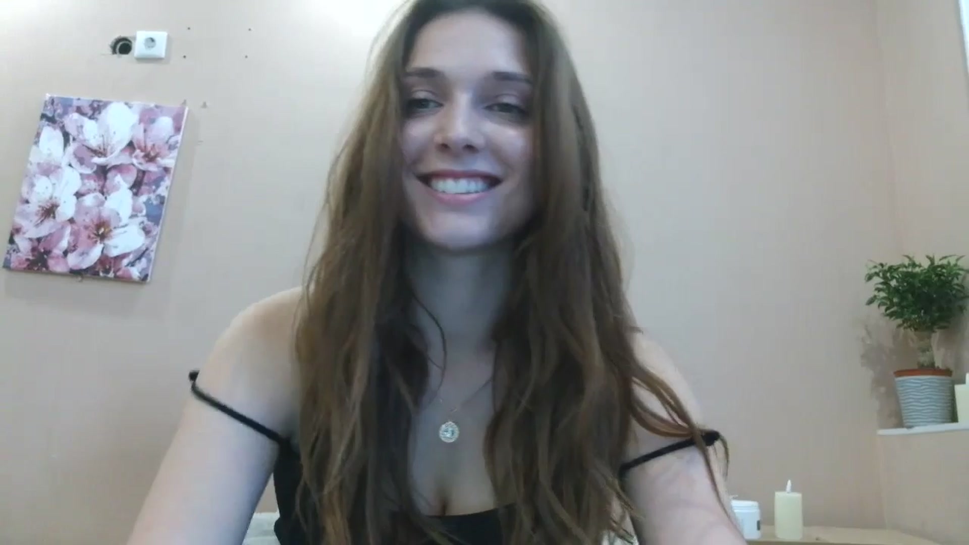 Gallery image thumbnail from HaleyReed's myfreecams stream on, 04/25/2025, 13:43 image 17 of 20