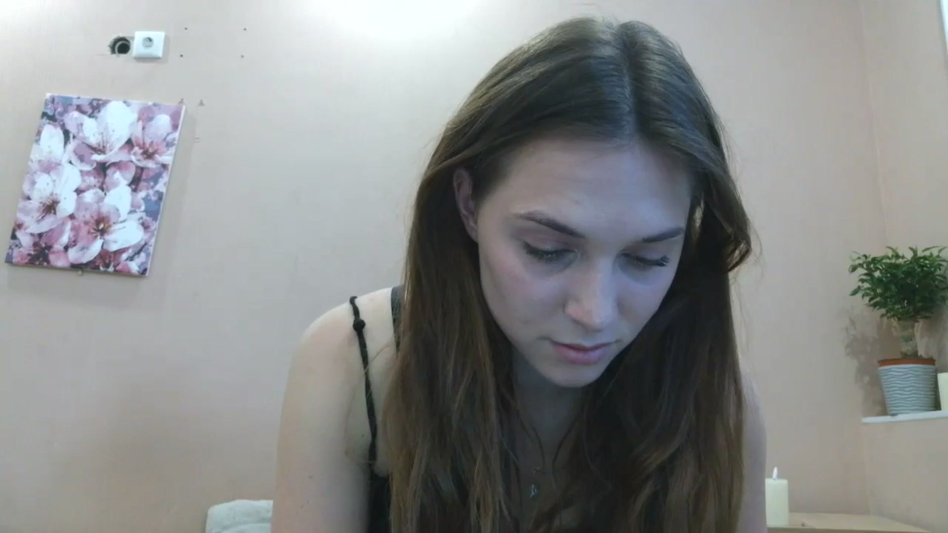 Gallery image thumbnail from HaleyReed's myfreecams stream on, 04/25/2025, 13:43 image 1 of 20