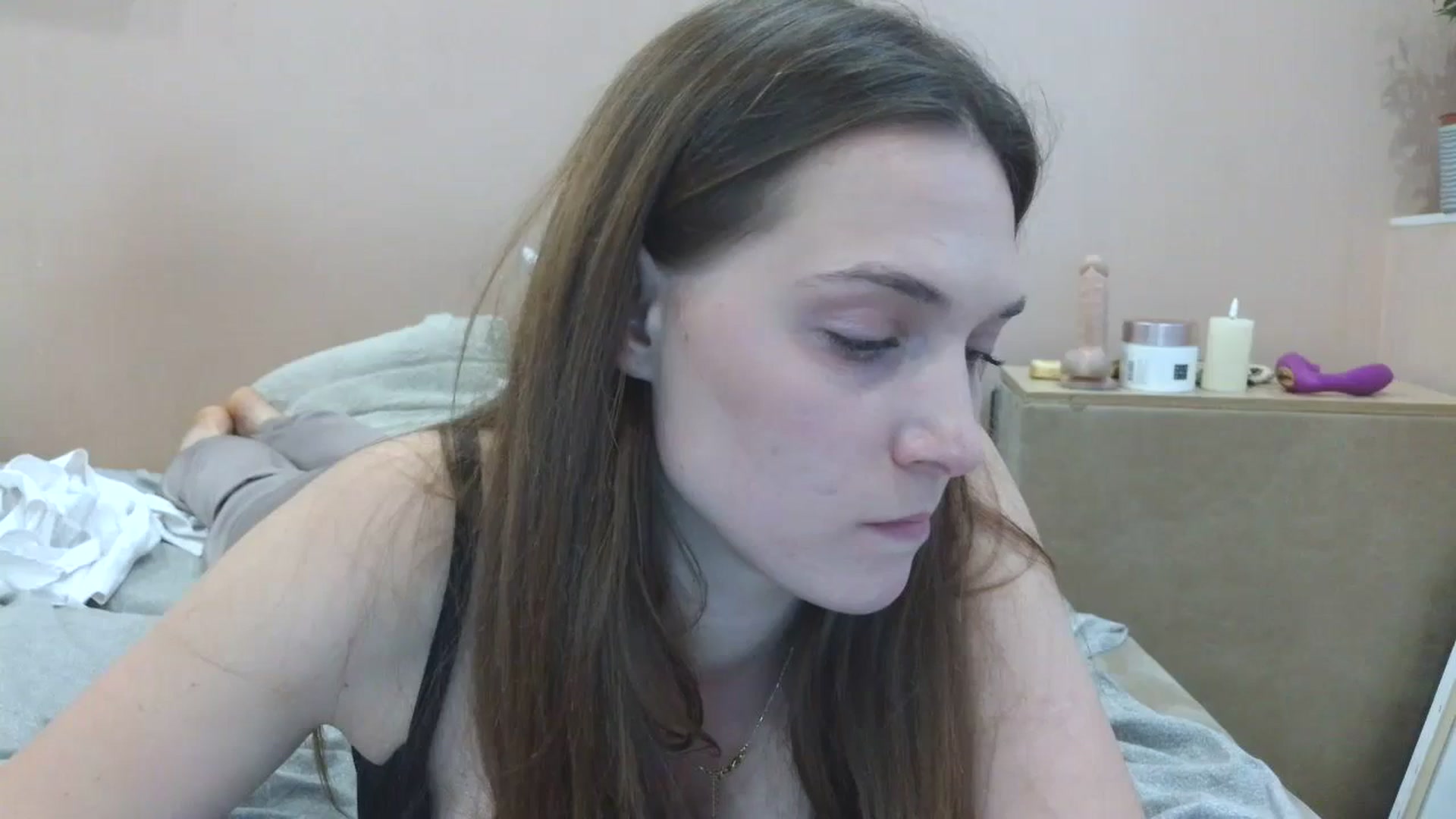 Gallery image thumbnail from HaleyReed's myfreecams stream on, 04/27/2025, 15:32 image 9 of 20