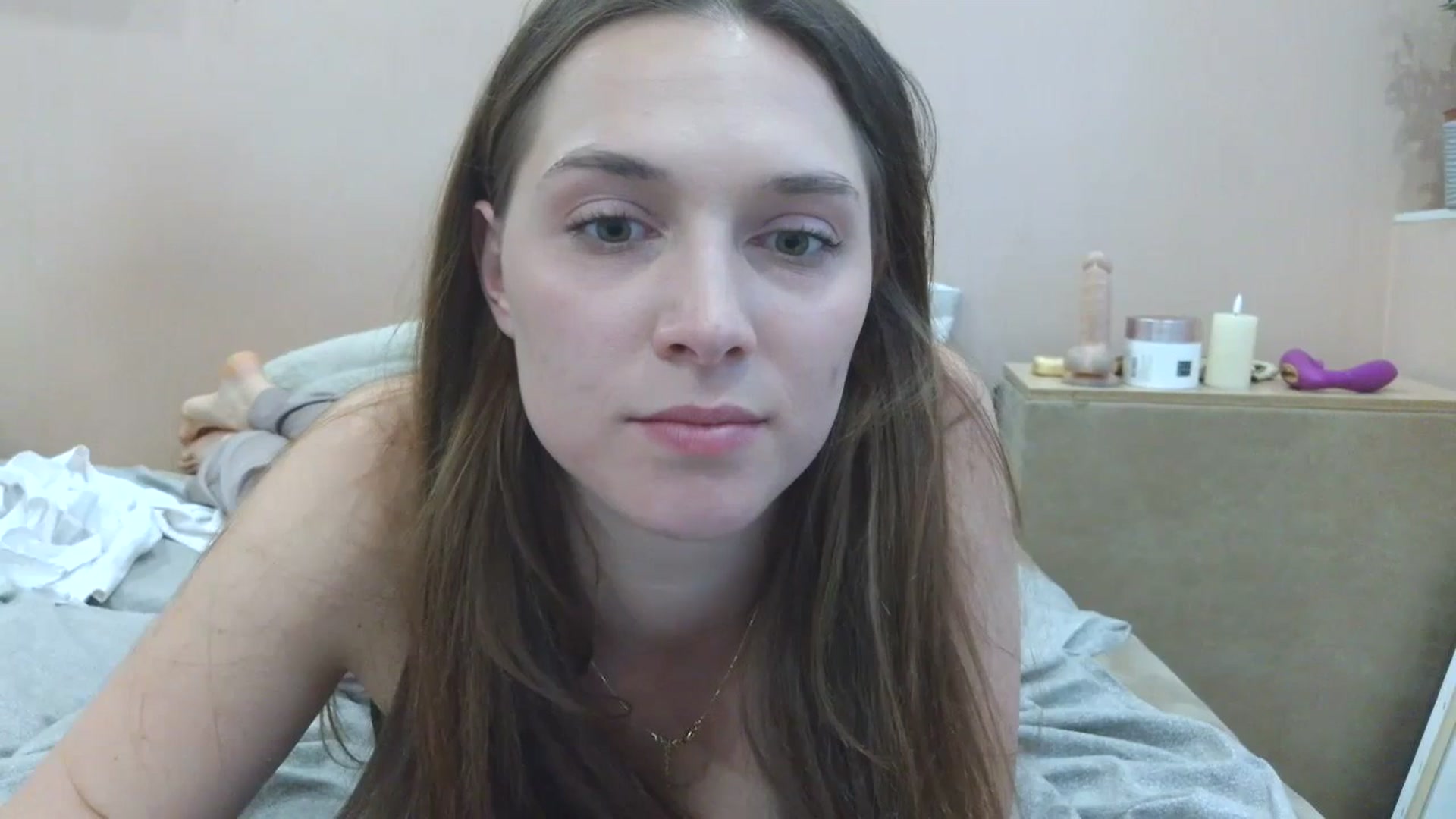 Gallery image thumbnail from HaleyReed's myfreecams stream on, 04/27/2025, 15:32 image 6 of 20