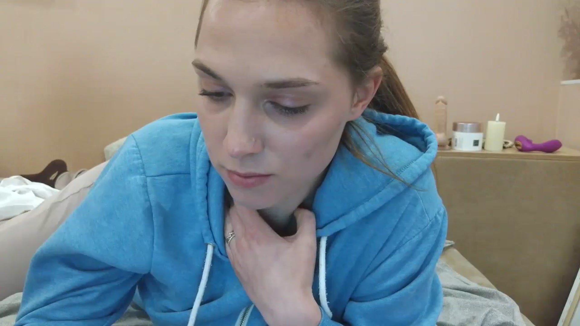 Gallery image thumbnail from HaleyReed's myfreecams stream on, 04/27/2025, 16:43 image 2 of 20
