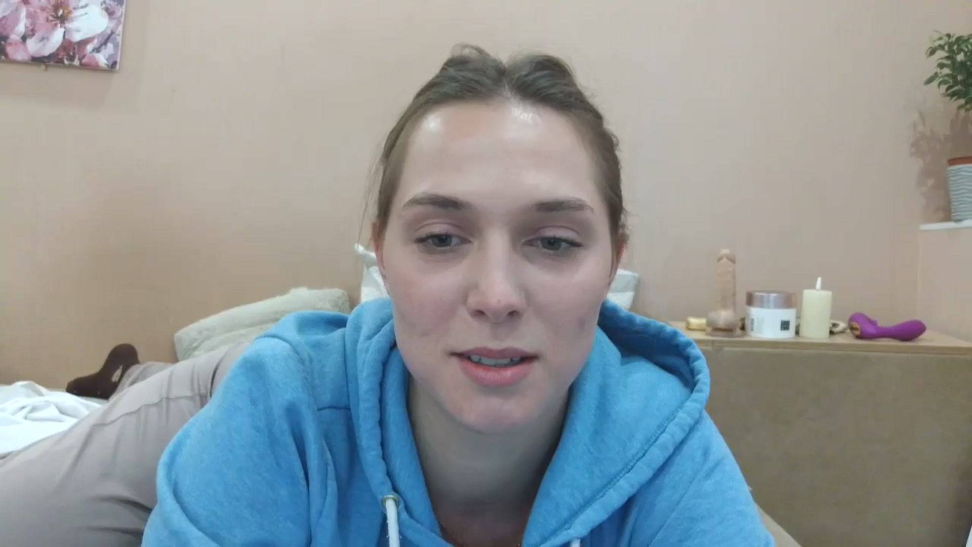 Gallery image thumbnail from HaleyReed's myfreecams stream on, 04/27/2025, 16:43 image 7 of 20