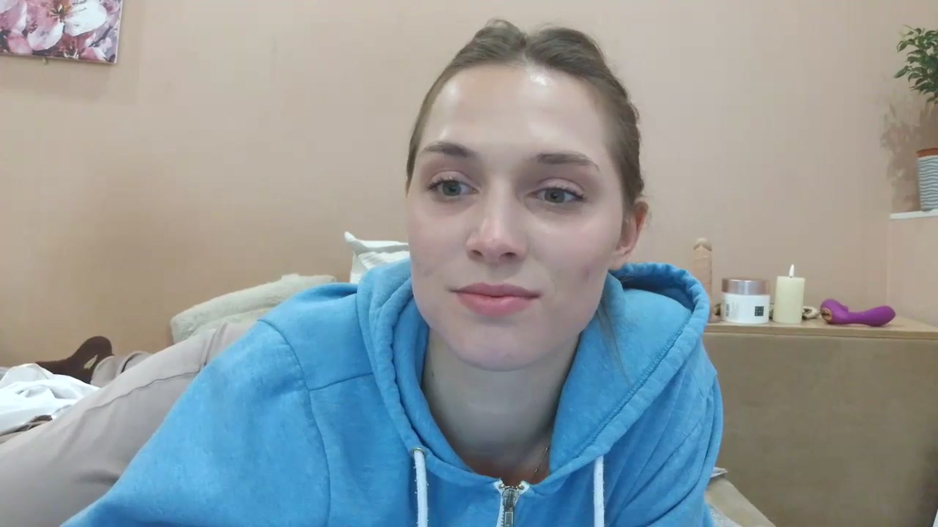 Gallery image thumbnail from HaleyReed's myfreecams stream on, 04/27/2025, 16:43 image 4 of 20