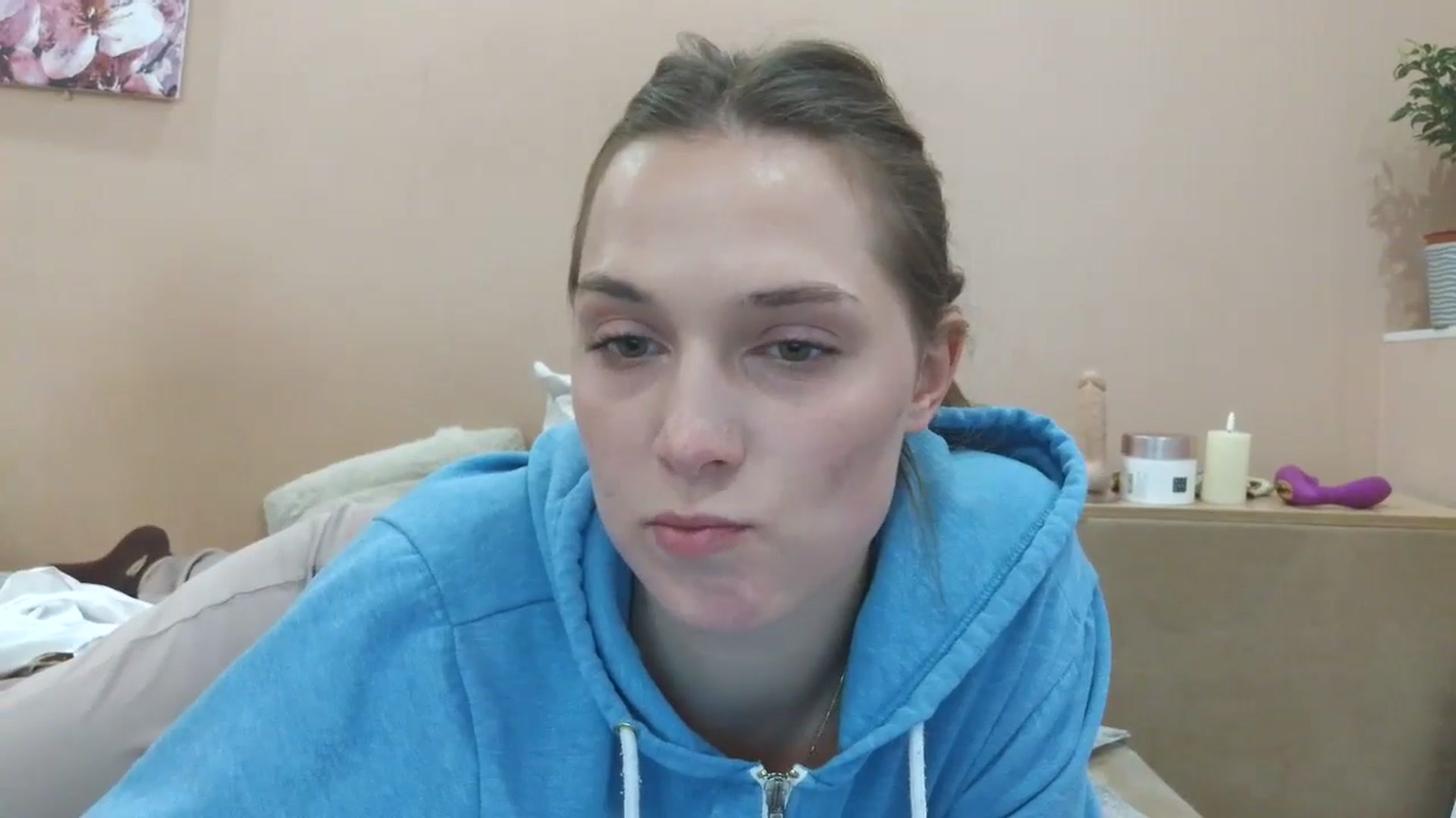 Gallery image thumbnail from HaleyReed's myfreecams stream on, 04/27/2025, 16:43 image 5 of 20