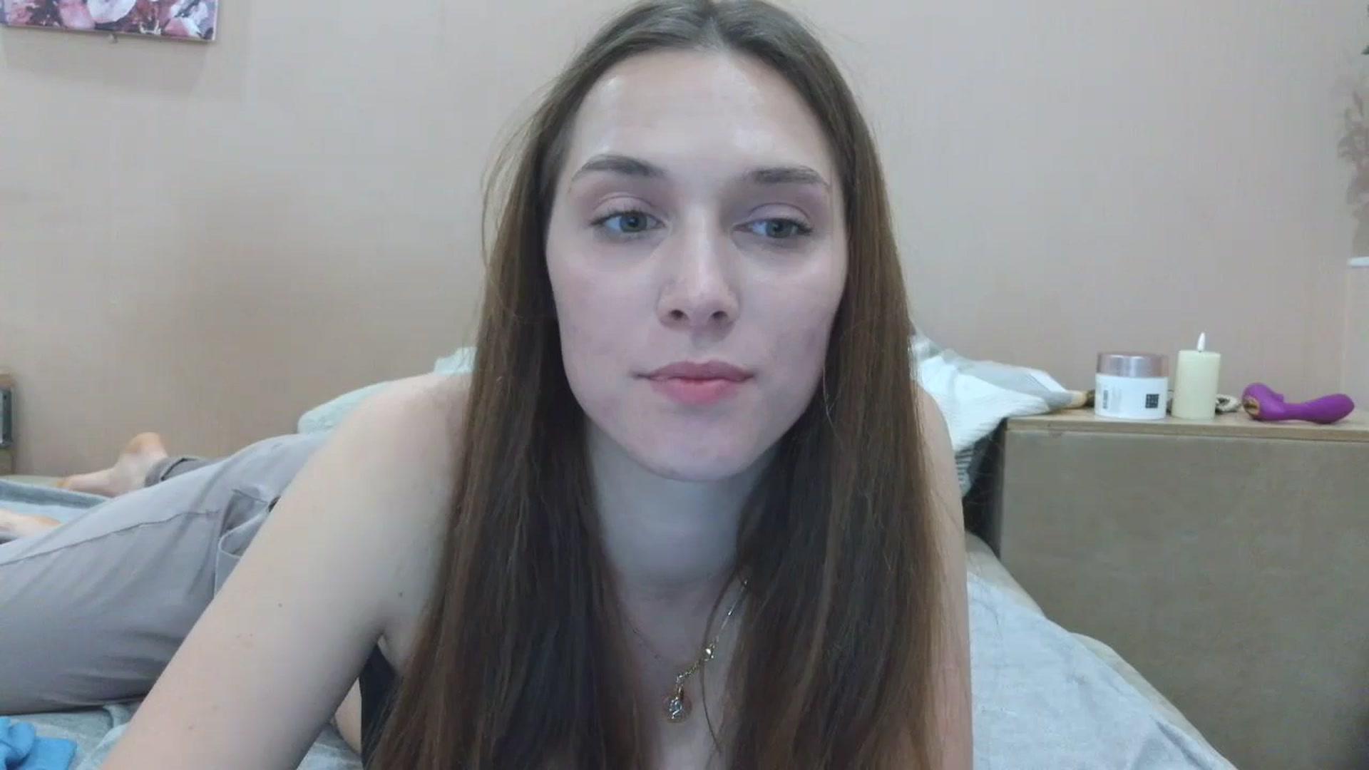 Gallery image thumbnail from HaleyReed's myfreecams stream on, 04/27/2025, 17:04 image 1 of 20