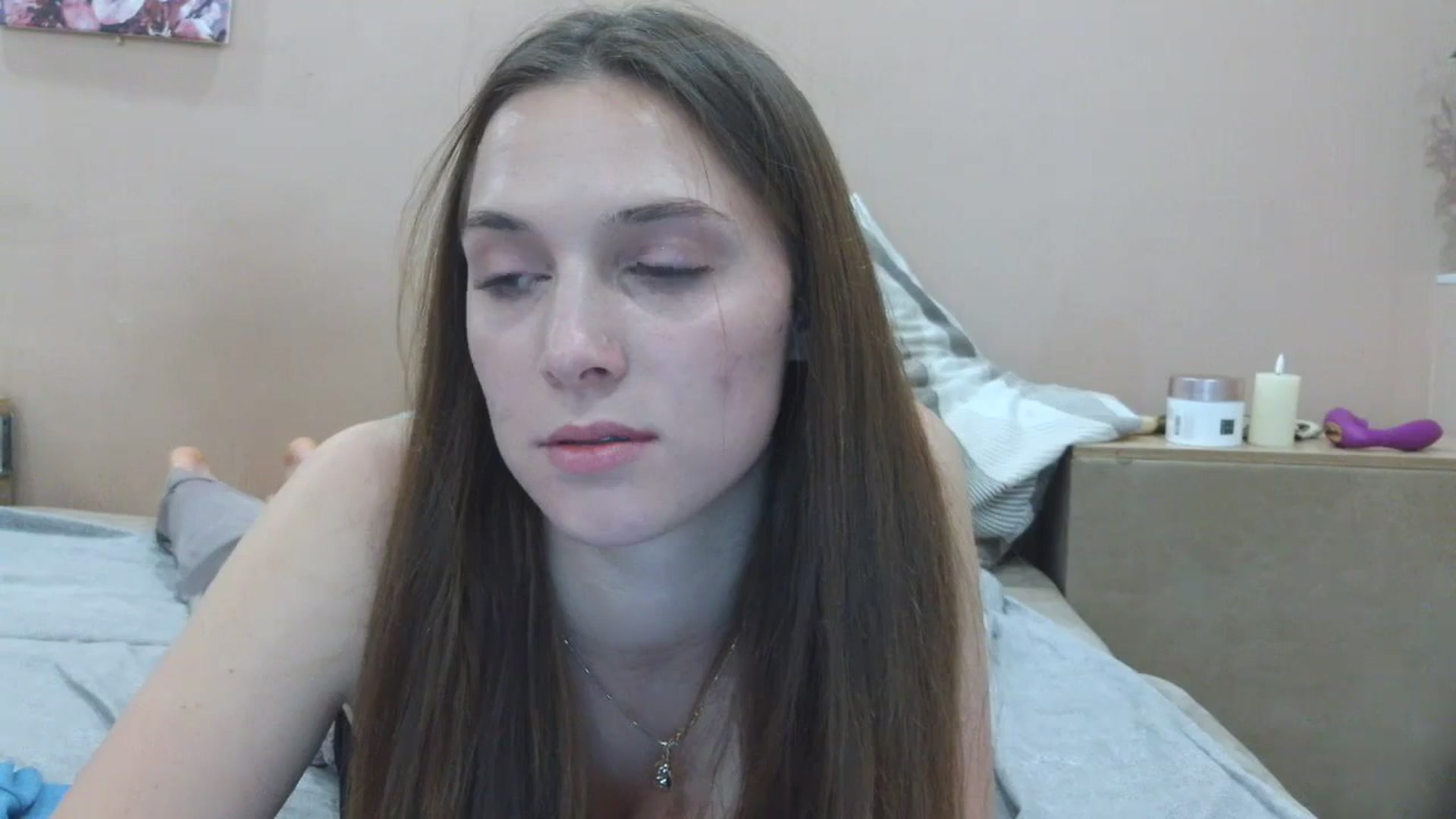 Gallery image thumbnail from HaleyReed's myfreecams stream on, 04/27/2025, 17:04 image 9 of 20