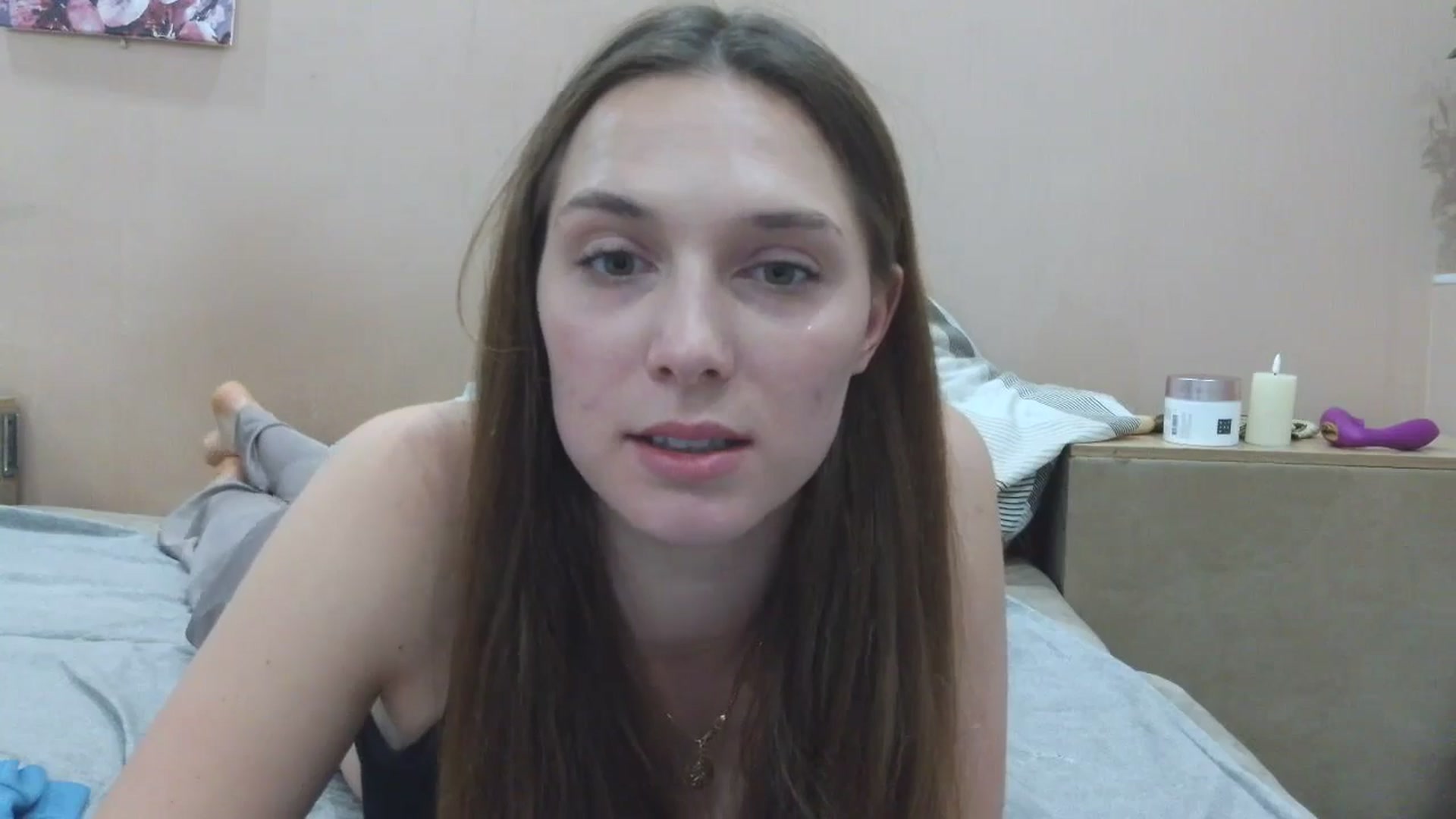 Gallery image thumbnail from HaleyReed's myfreecams stream on, 04/27/2025, 17:04 image 15 of 20