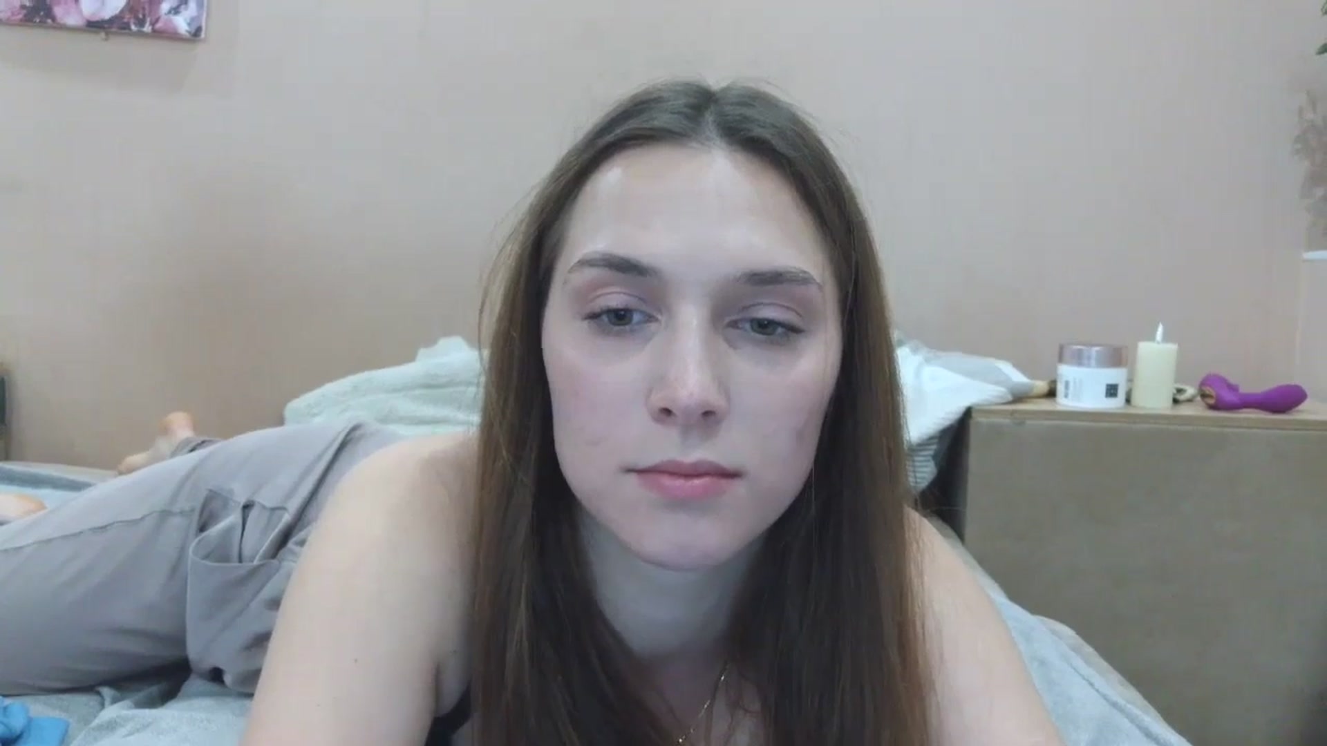 Gallery image thumbnail from HaleyReed's myfreecams stream on, 04/27/2025, 17:04 image 4 of 20
