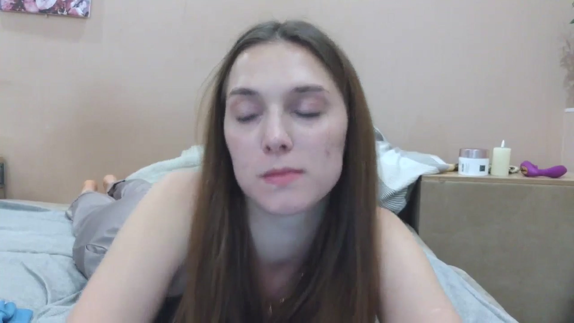 Gallery image thumbnail from HaleyReed's myfreecams stream on, 04/27/2025, 17:04 image 6 of 20