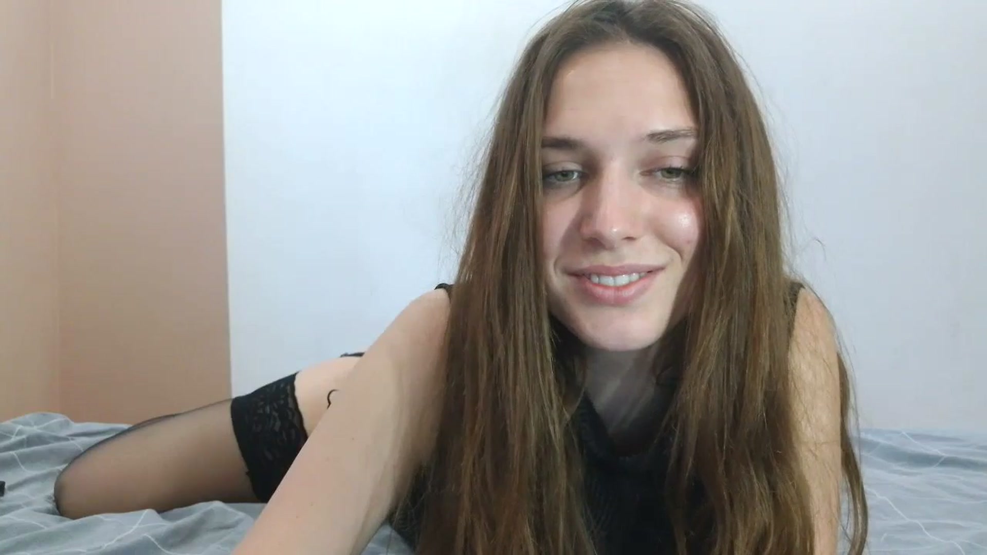 Gallery image thumbnail from HaleyReed's myfreecams stream on, 05/01/2025, 12:05 image 18 of 20