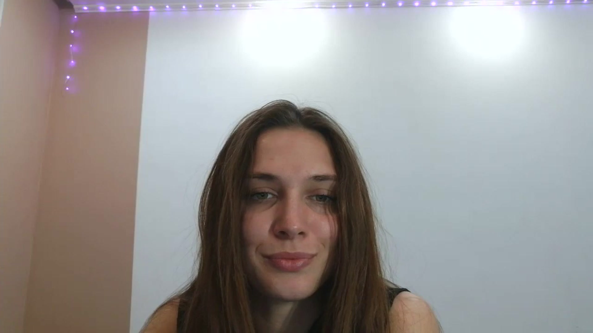Gallery image thumbnail from HaleyReed's myfreecams stream on, 05/01/2025, 12:05 image 14 of 20