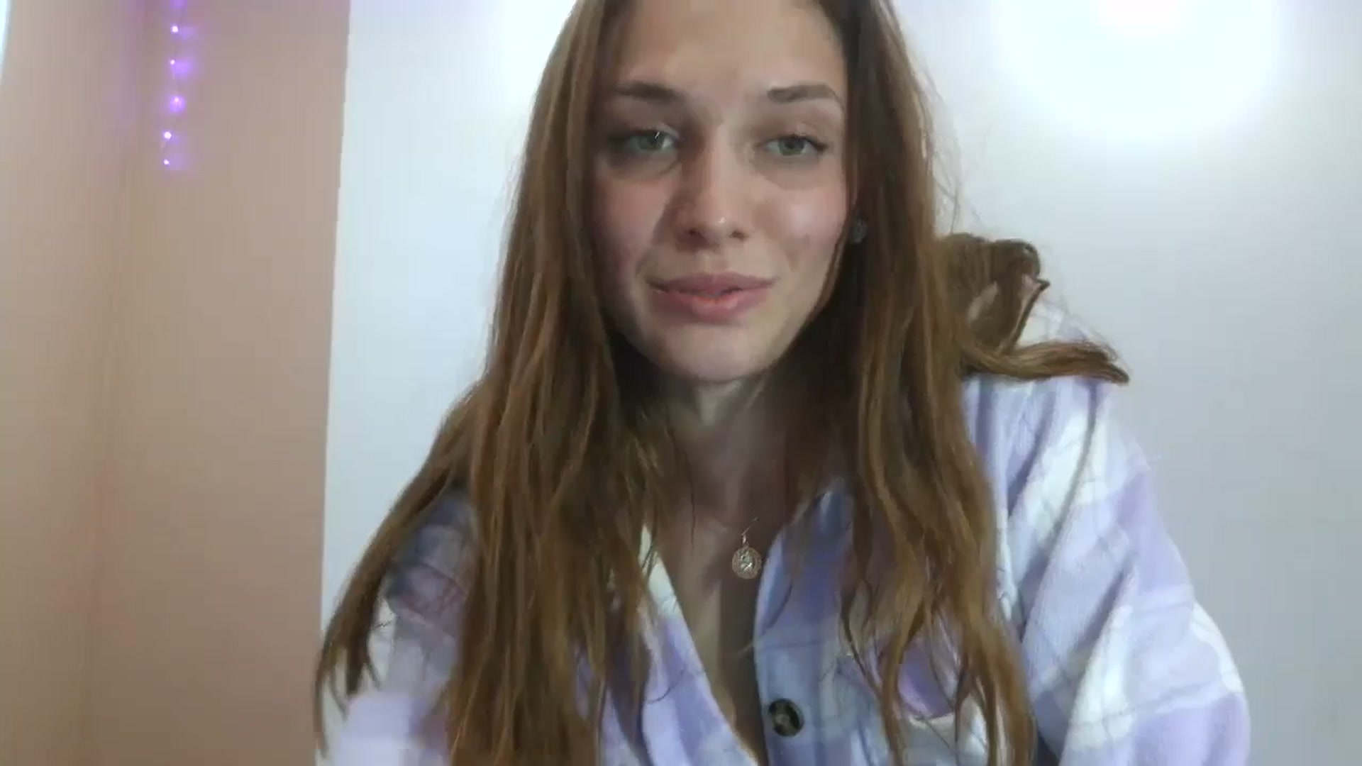 Gallery image thumbnail from HaleyReed's myfreecams stream on, 05/01/2025, 12:16 image 8 of 20