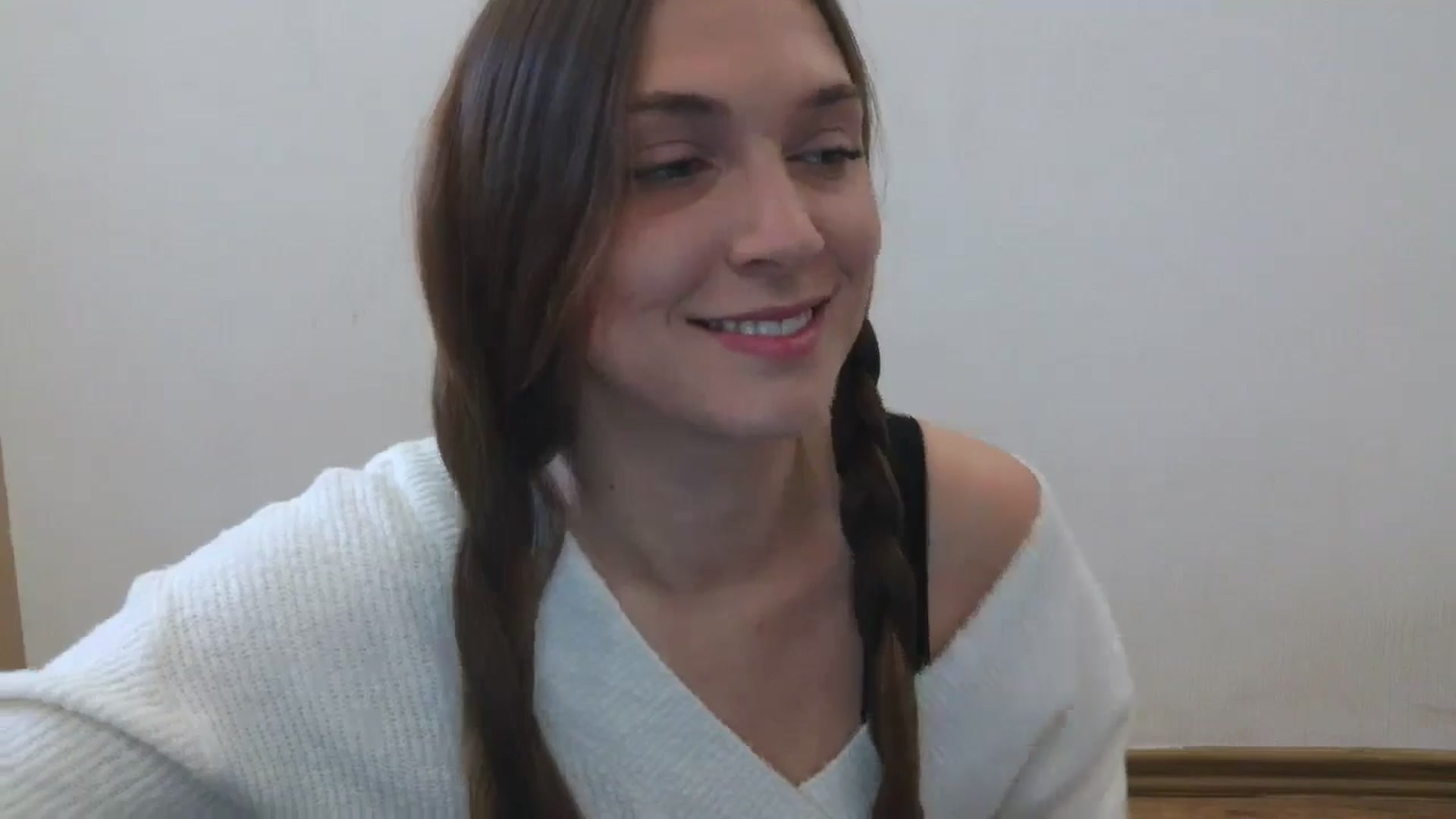 Gallery image thumbnail from HaleyReed's myfreecams stream on, 05/05/2025, 10:26 image 8 of 20