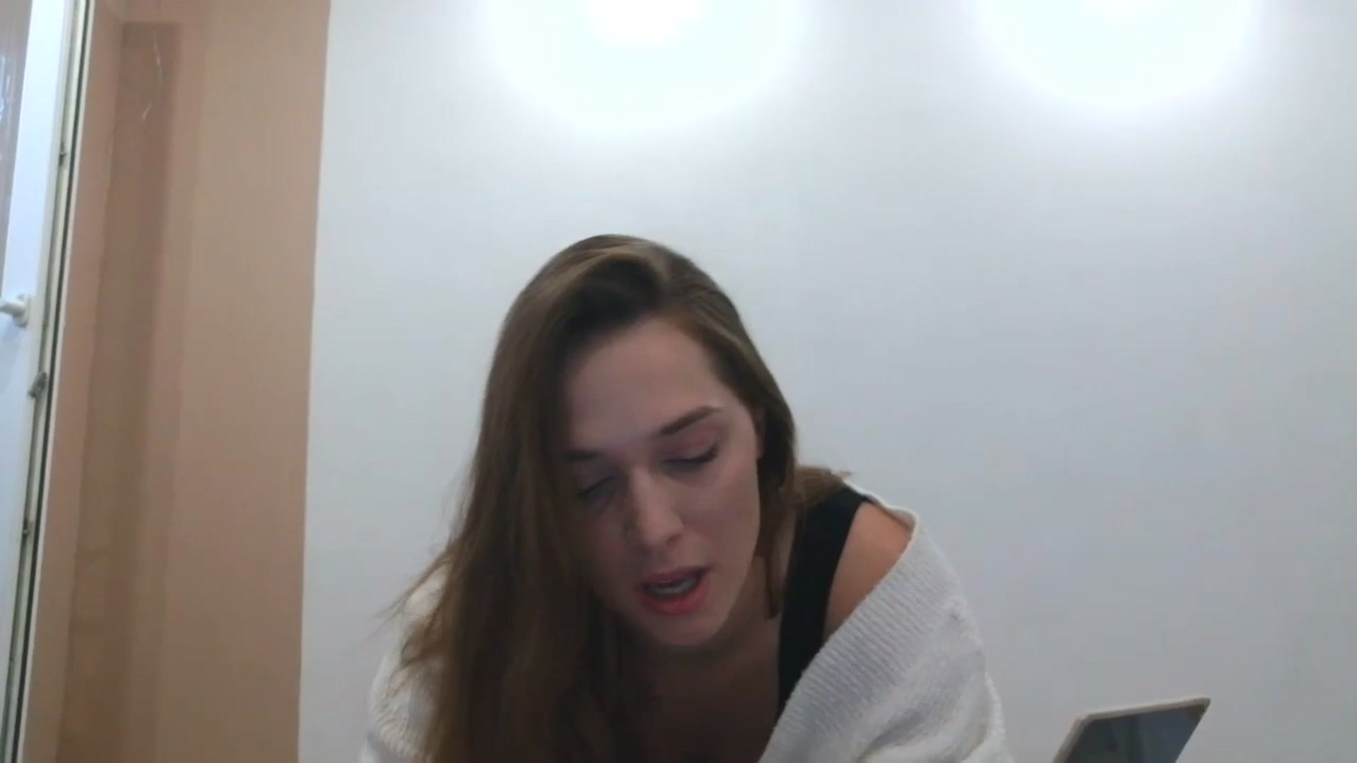 Gallery image thumbnail from HaleyReed's myfreecams stream on, 05/05/2025, 10:26 image 17 of 20