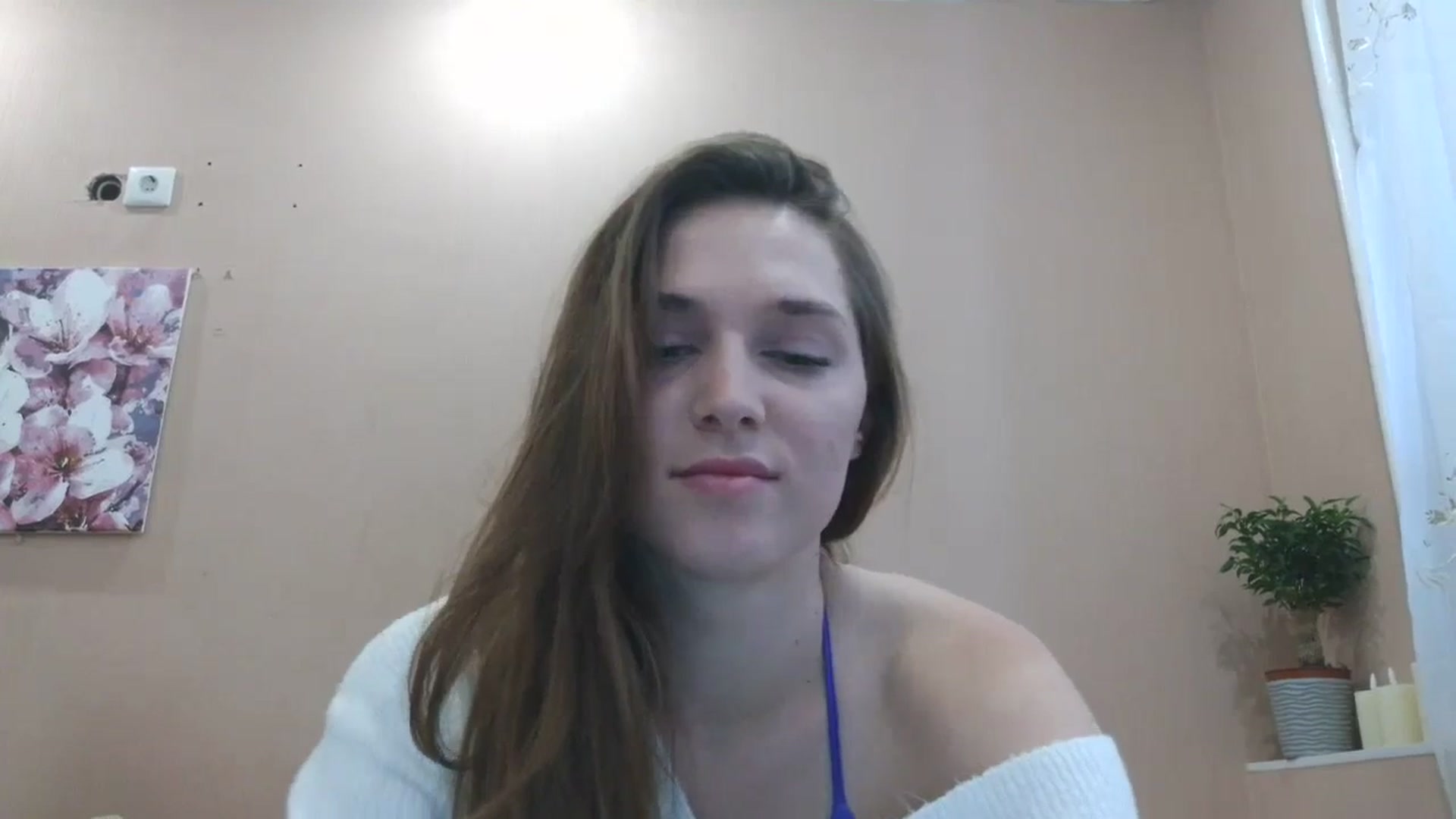 Gallery image thumbnail from HaleyReed's myfreecams stream on, 05/05/2025, 12:07 image 18 of 20