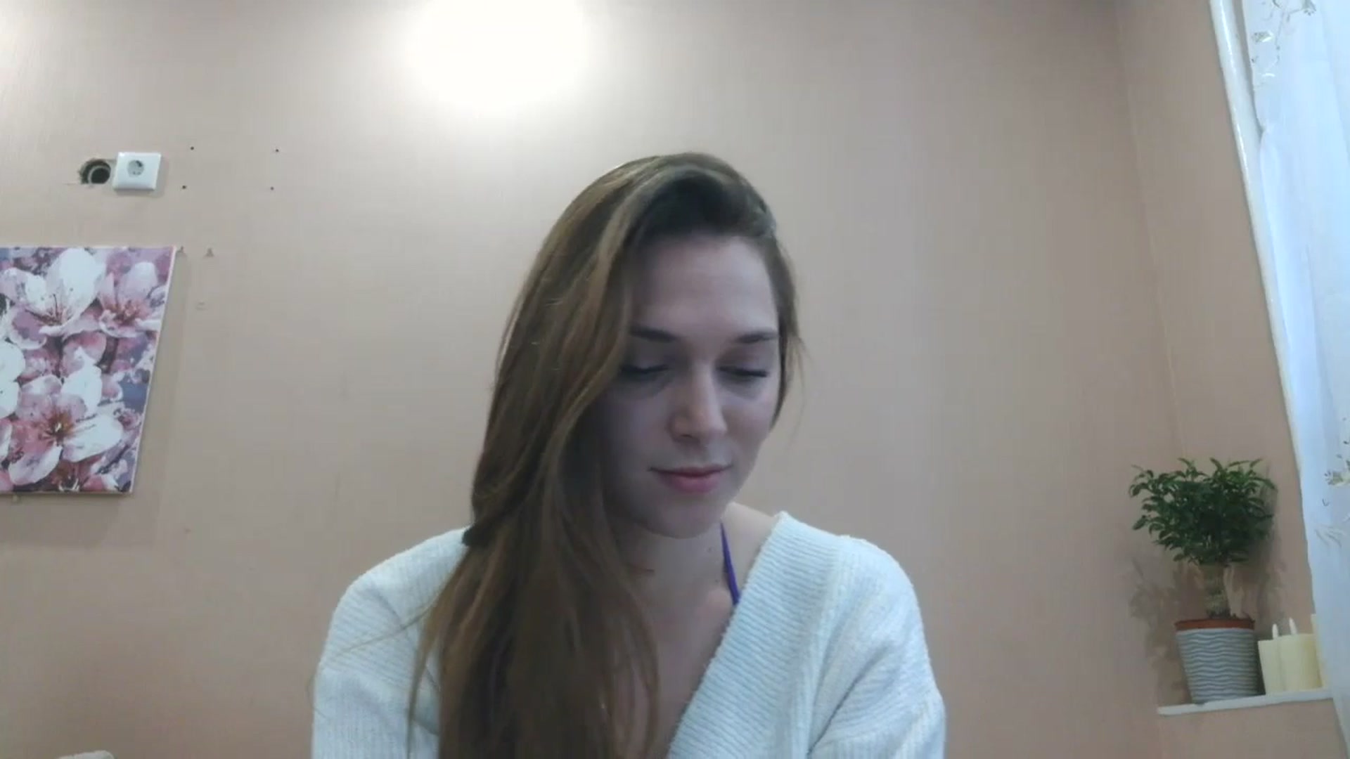 Gallery image thumbnail from HaleyReed's myfreecams stream on, 05/05/2025, 12:07 image 17 of 20